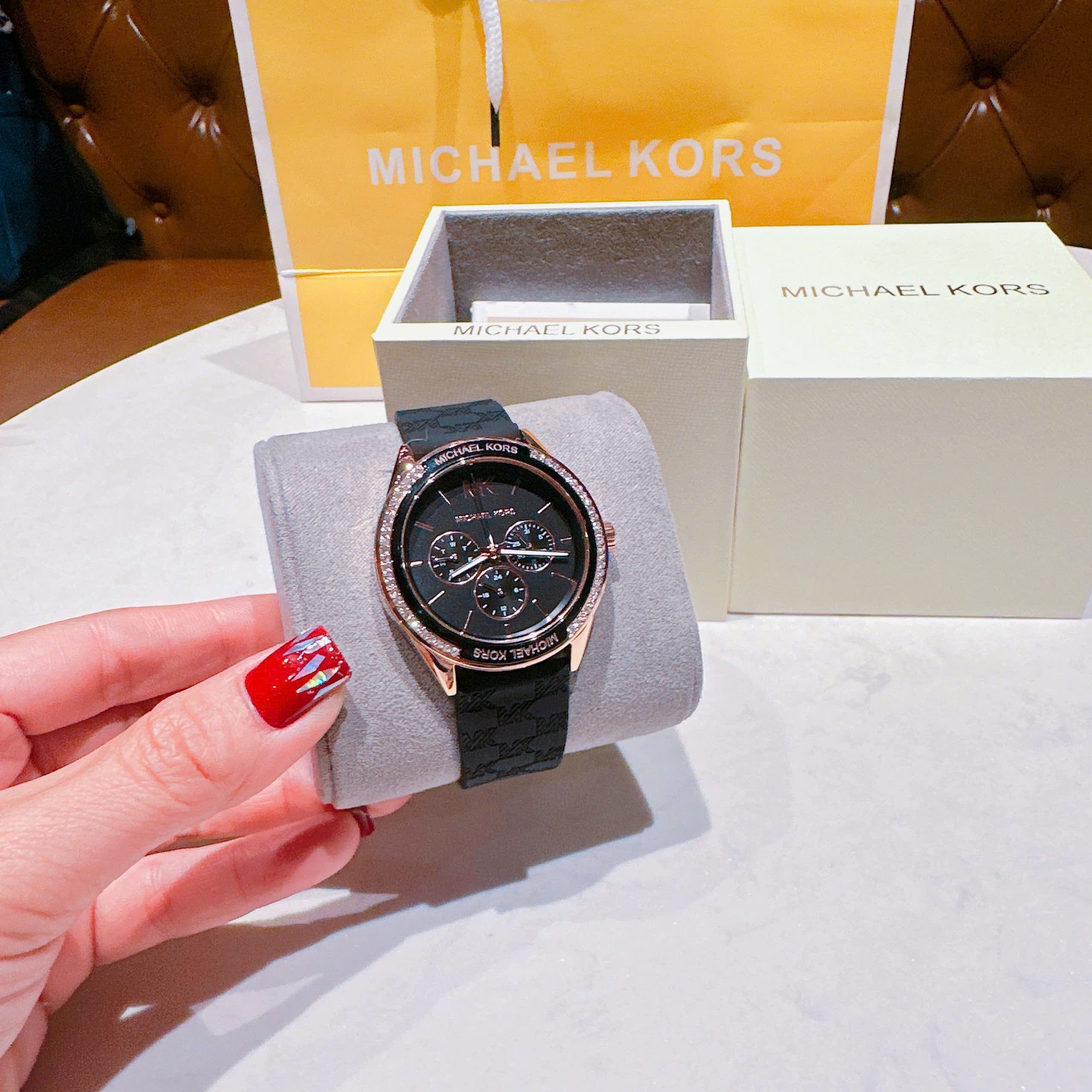 Đồng Hồ Michael Kors Jessa |Nữ Giới |Chronograph |Dây Silicone Đen |Máy Pin (Quartz) |Size 40mm |donghogiatot.vn