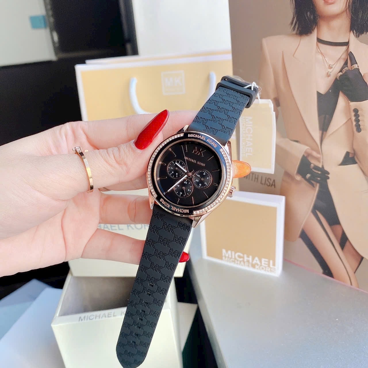 Đồng Hồ Michael Kors Jessa |Nữ Giới |Chronograph |Dây Silicone Đen |Máy Pin (Quartz) |Size 40mm |donghogiatot.vn