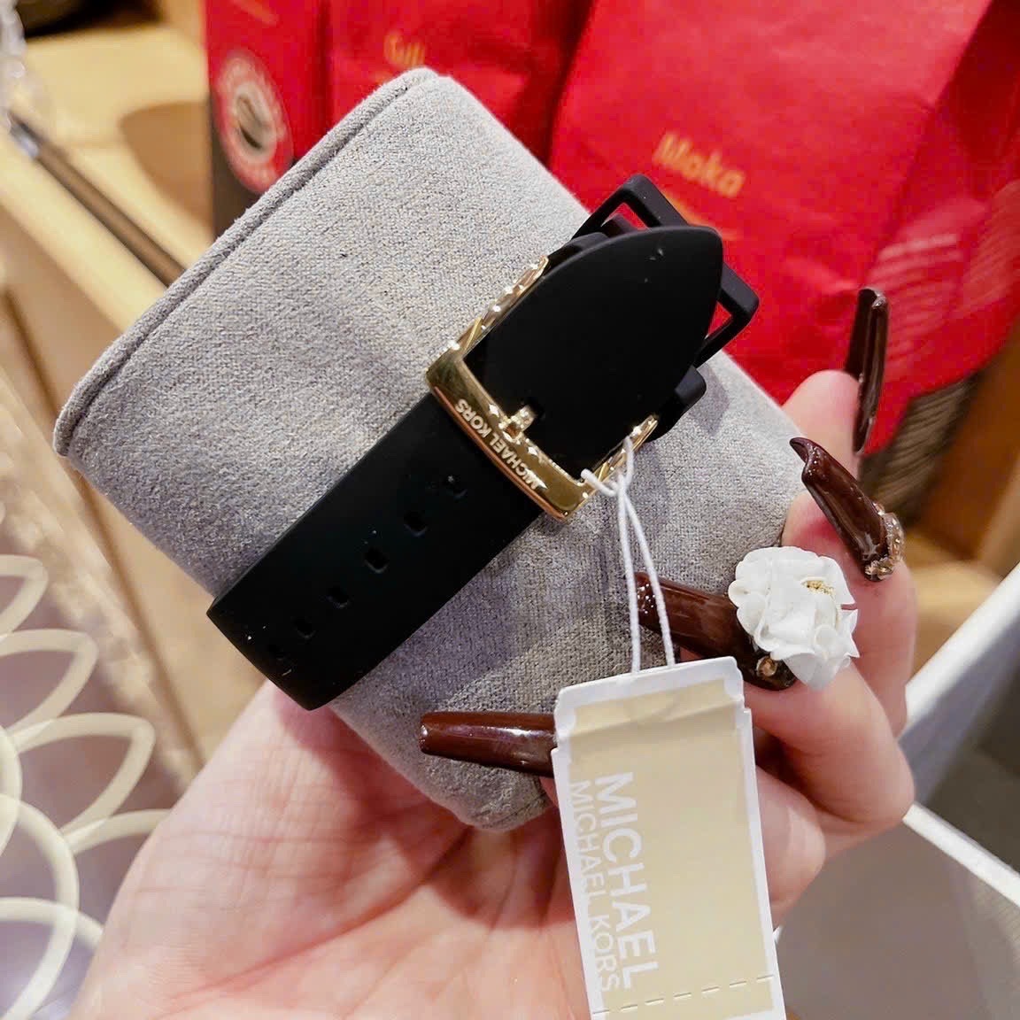 Đồng Hồ Michael Kors Jessa |Unisex |Đính Đá |Dây Cao Su Đen |Máy Pin (Quartz) |Size 40mm |donghogiatot.vn