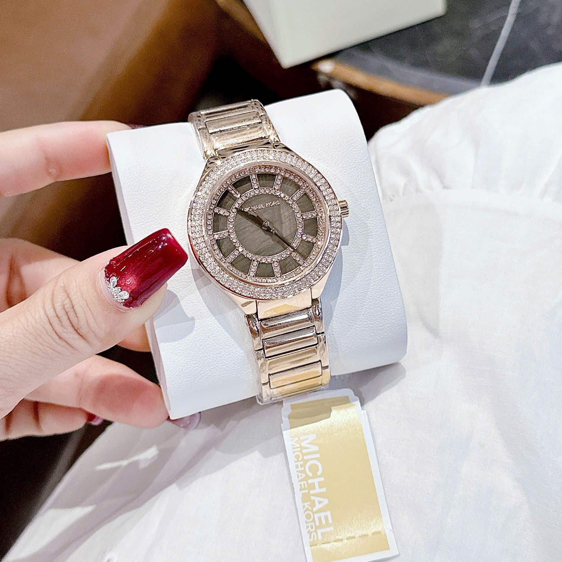 Đồng Hồ Micheal Kors Kerry |Nữ Giới |Mặt Xà Cừ Nâu |Dây Kim Loại Rose Gold |Máy Pin (Quartz) |Size 36mm |donghogiatot.vn
