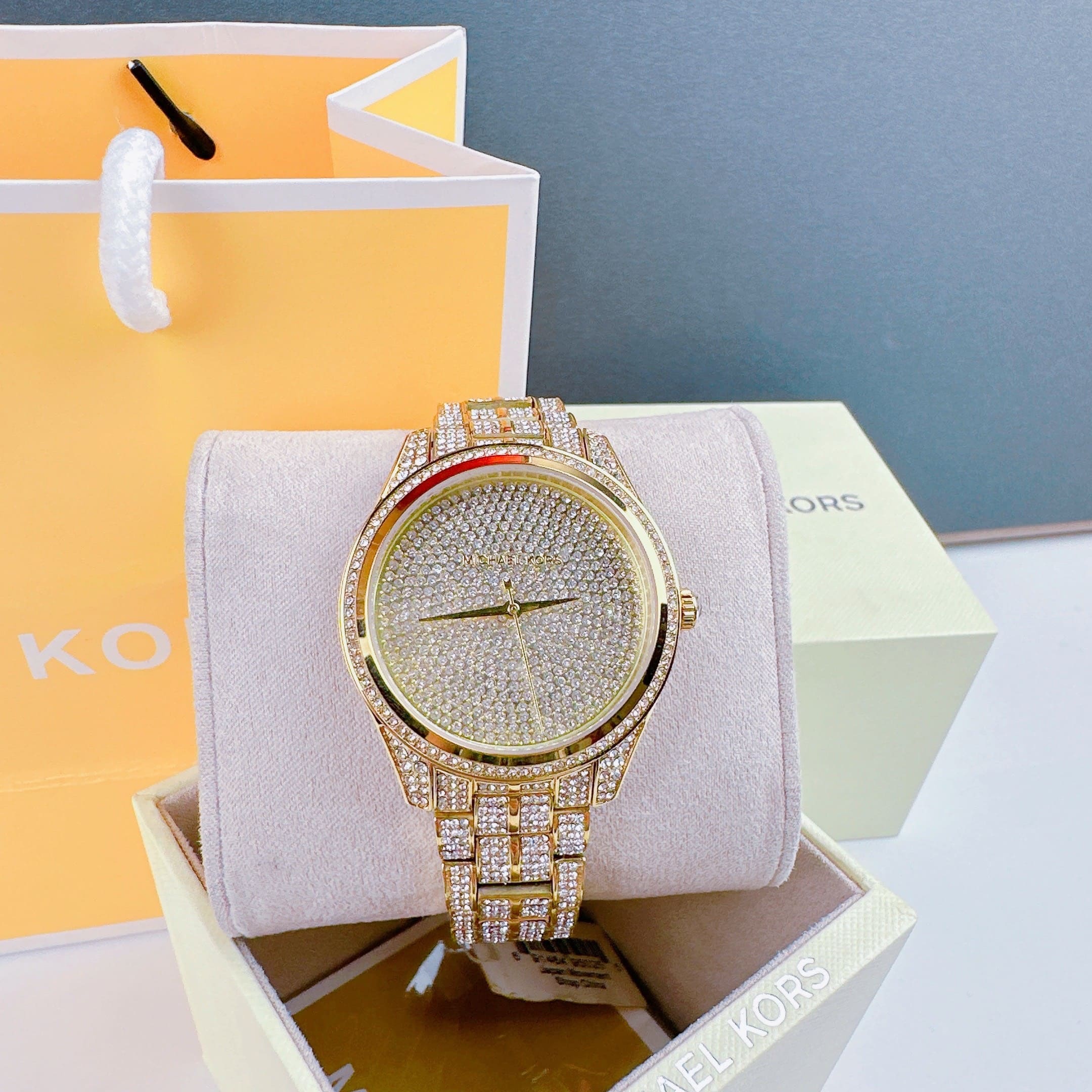 Đồng Hồ Michael Kors Lauryn |Nữ Giới |Full Đá |Dây Kim Loại Vàng Gold |Máy Pin (Quartz) |Size 38mm |donghogiatot.vn