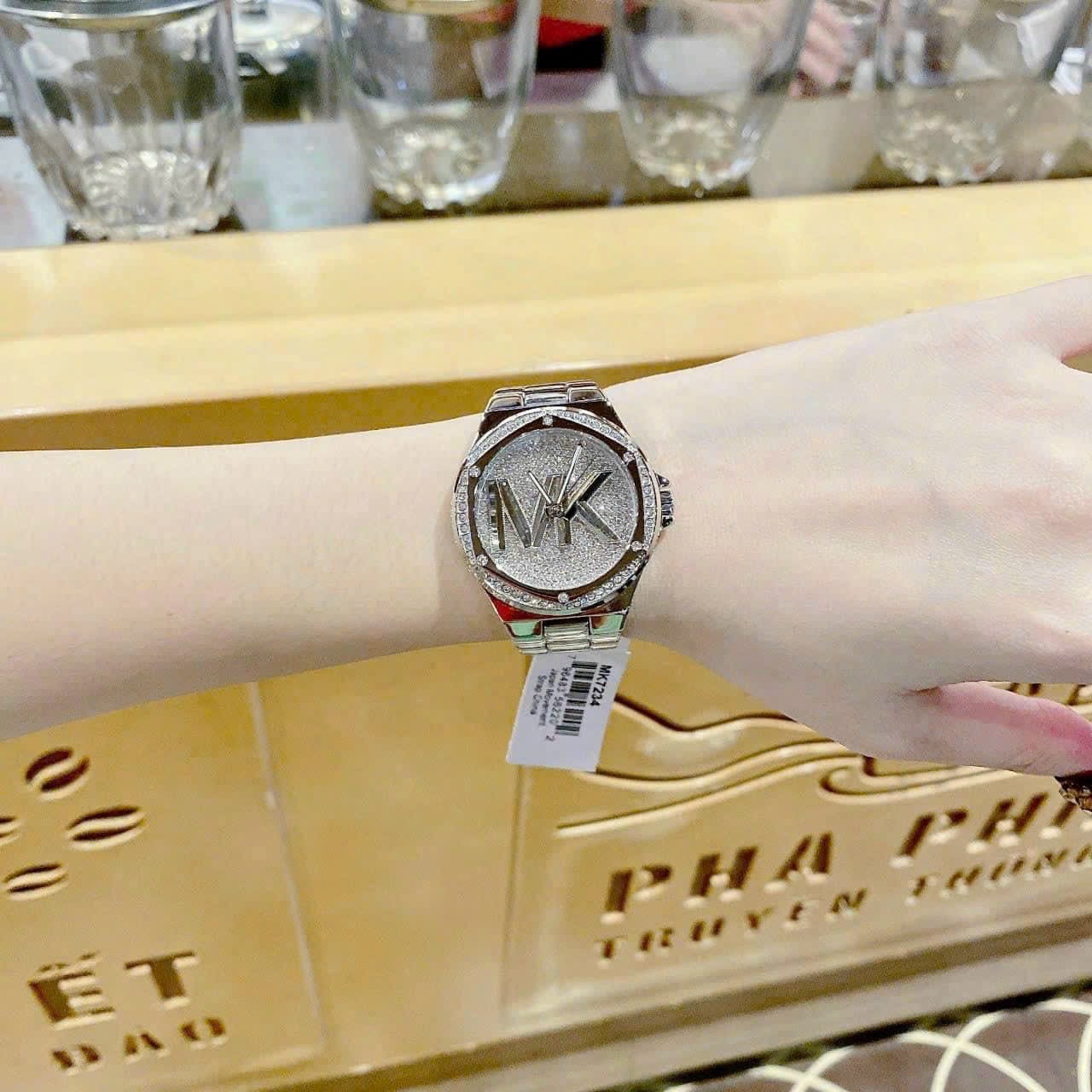Đồng Hồ Michael Kors Lennox |Nữ Giới |Silver |Mặt Đính Đá |Dây Kim Loại |Máy Pin (Quartz) |Size 37mm |donghogiatot.vn