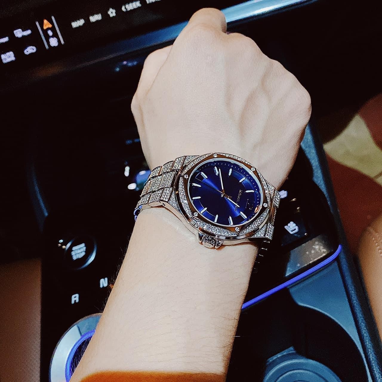 Đồng Hồ Michael Kors Lennox |Unisex |Mặt Xanh Dương |Dây Kim Loại Full Đá |Máy Pin (Quartz) |Size 43mm |donghogiatot.vn