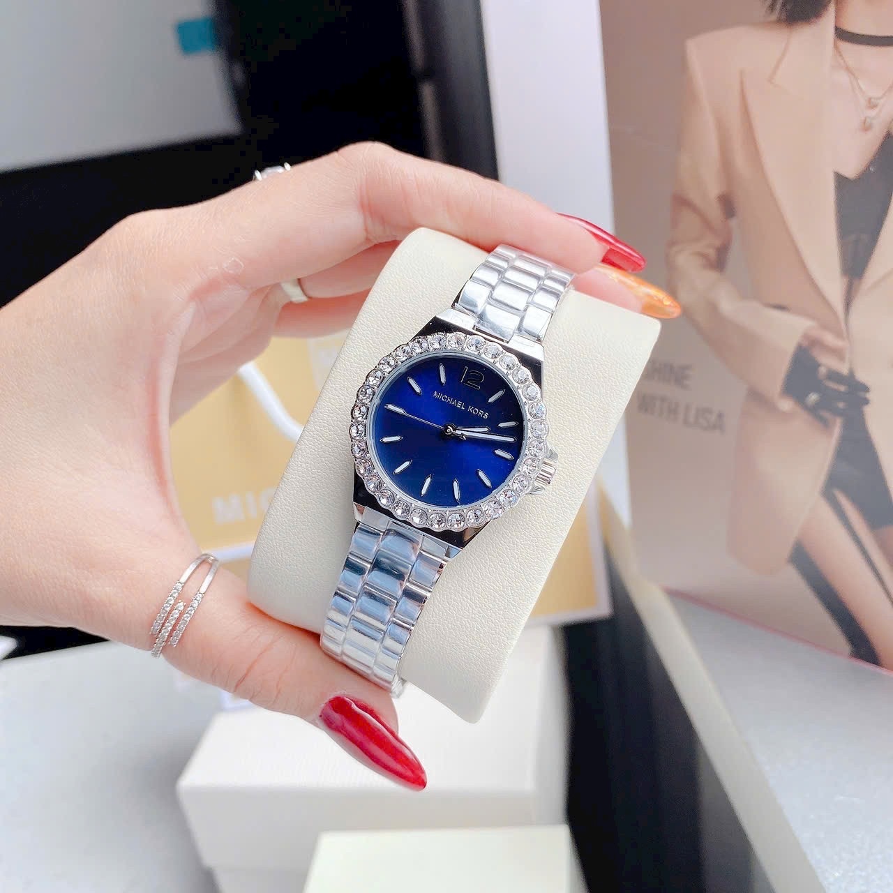 Đồng Hồ Michael Kors Lenox |Nữ Giới |Silver |Mặt Xanh Dương |Dây Kim Loại |Máy Pin (Quartz) |Size 30mm |donghogiatot.vn