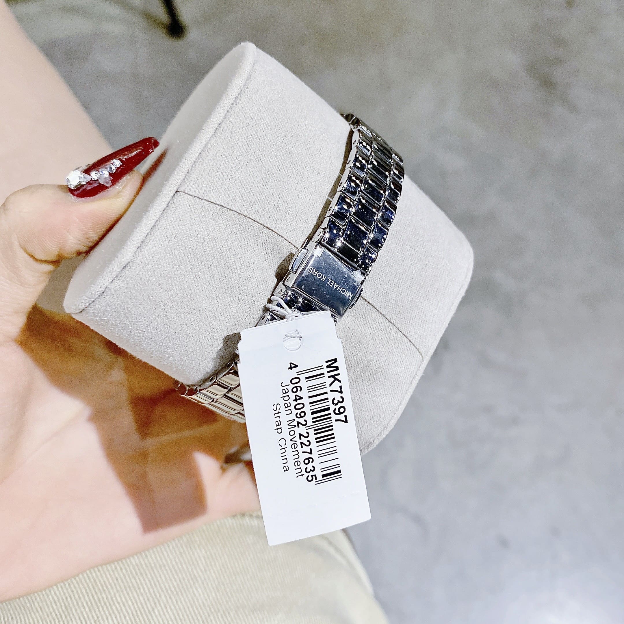 Đồng Hồ Michael Kors Lenox |Nữ Giới |Silver |Mặt Xanh Dương |Dây Kim Loại |Máy Pin (Quartz) |Size 30mm |donghogiatot.vn