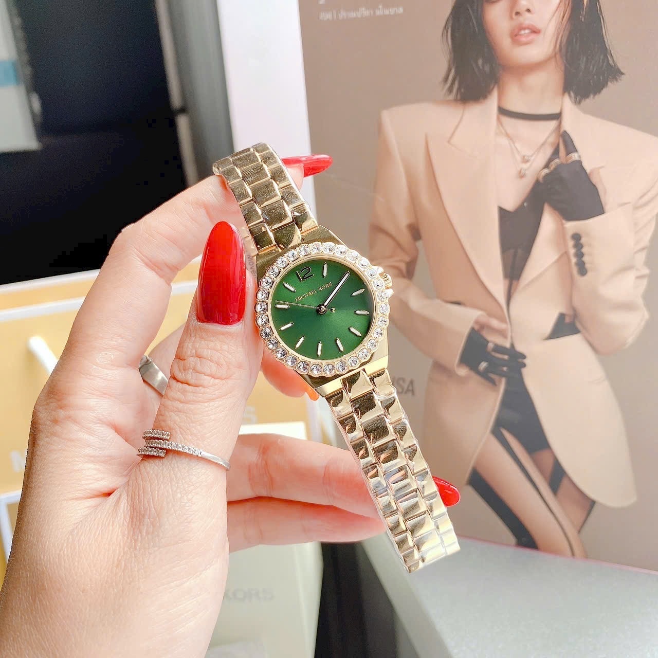 Đồng Hồ Michael Kors Lenox |Nữ Giới |Vàng Gold |Mặt Xanh Lá |Dây Kim Loại |Máy Pin (Quartz) |Size 30mm |donghogiatot.vn