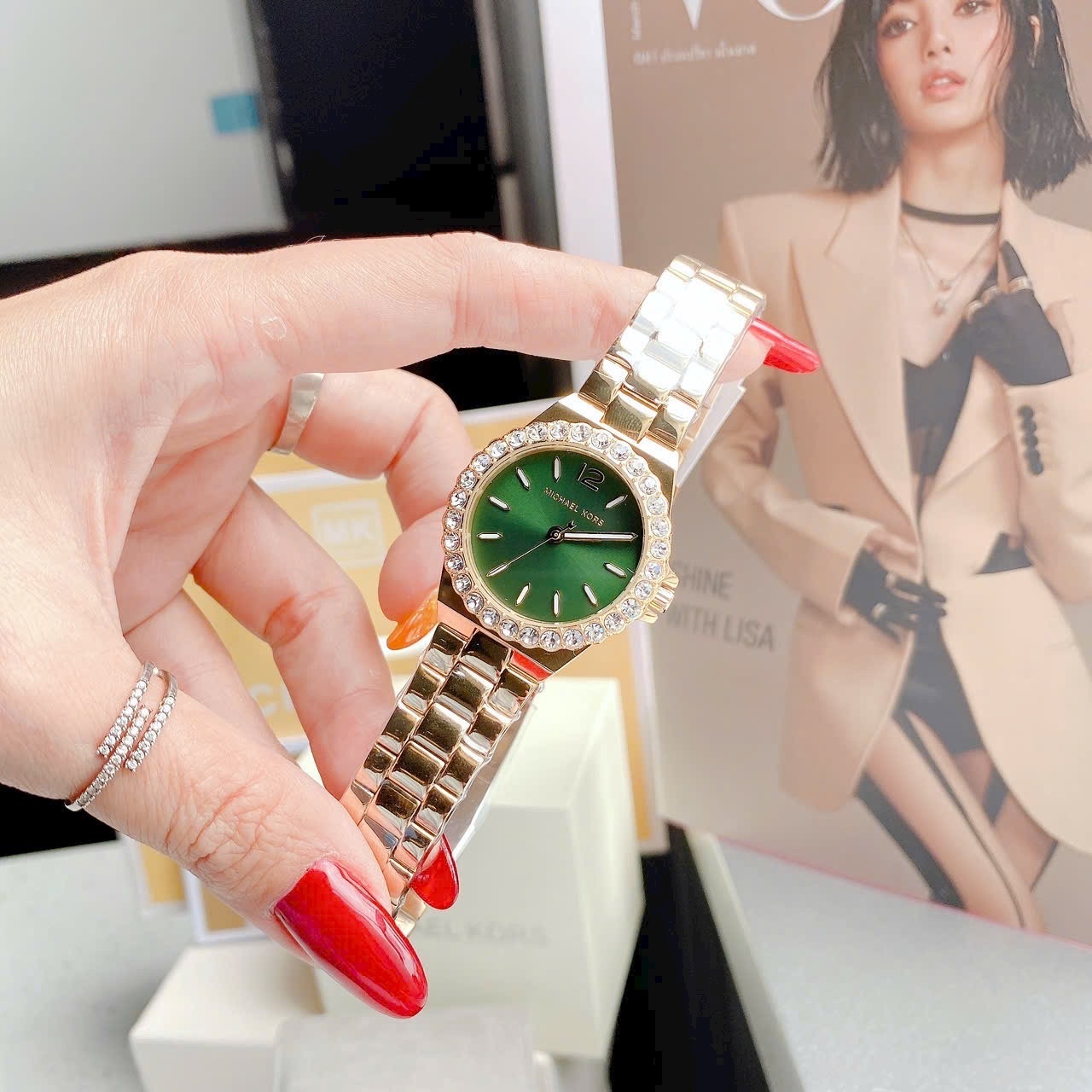 Đồng Hồ Michael Kors Lenox |Nữ Giới |Vàng Gold |Mặt Xanh Lá |Dây Kim Loại |Máy Pin (Quartz) |Size 30mm |donghogiatot.vn