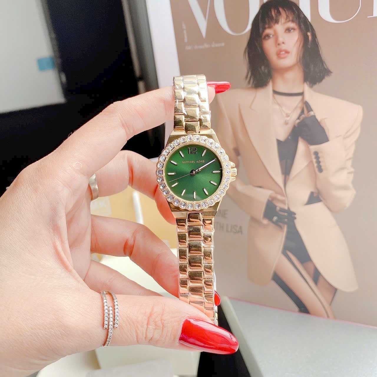 Đồng Hồ Michael Kors Lenox |Nữ Giới |Vàng Gold |Mặt Xanh Lá |Dây Kim Loại |Máy Pin (Quartz) |Size 30mm |donghogiatot.vn