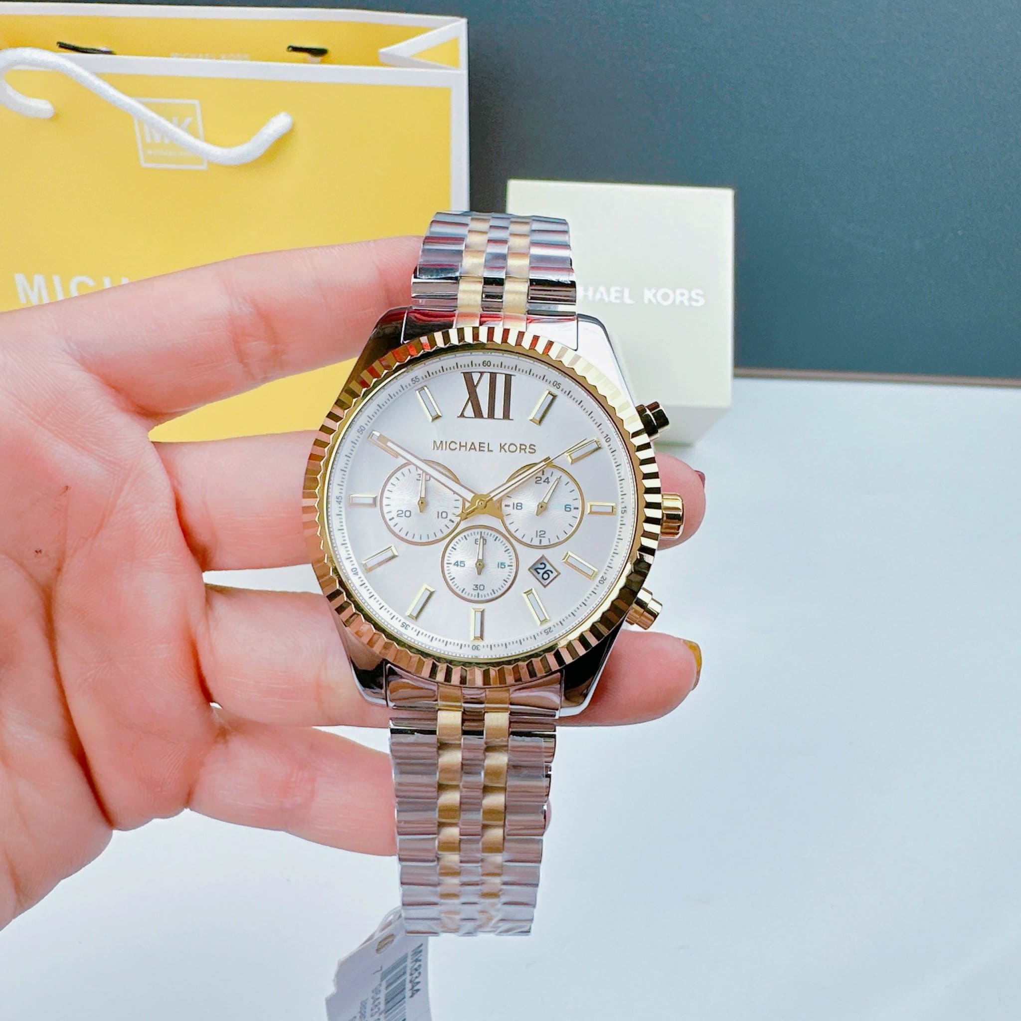 Đồng Hồ Michael Kors Lexington |Nam Giới |Mặt Trắng |Dây Kim Loại Demi Vàng |Máy Pin (Quartz) |Size 45mm |donghogiatot.vn