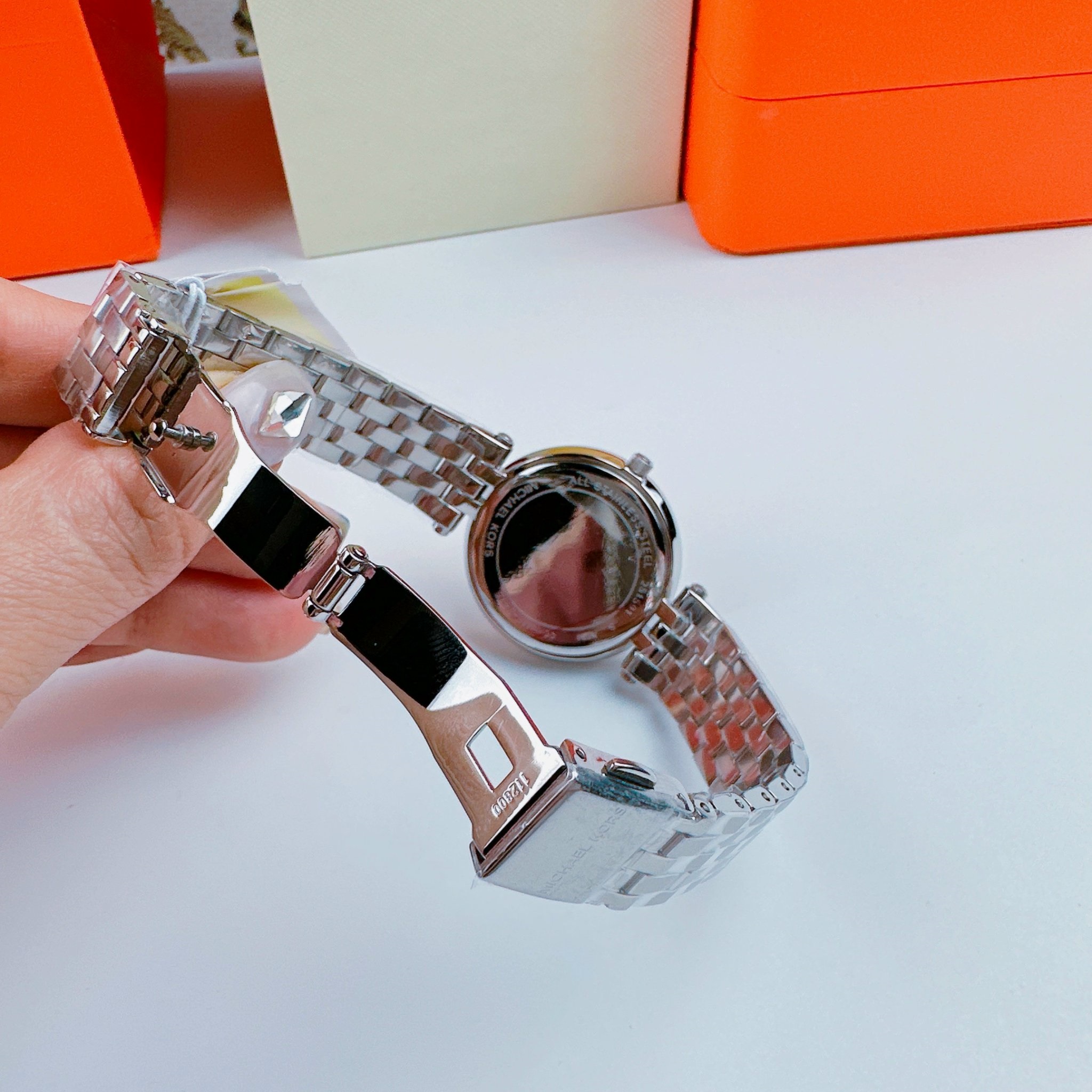 Đồng Hồ Michael Kors Mini Darci |Nữ Giới |Trắng Silver |Dây Kim Loại |Máy Pin (Quartz) |Size 33mm |donghogiatot.vn