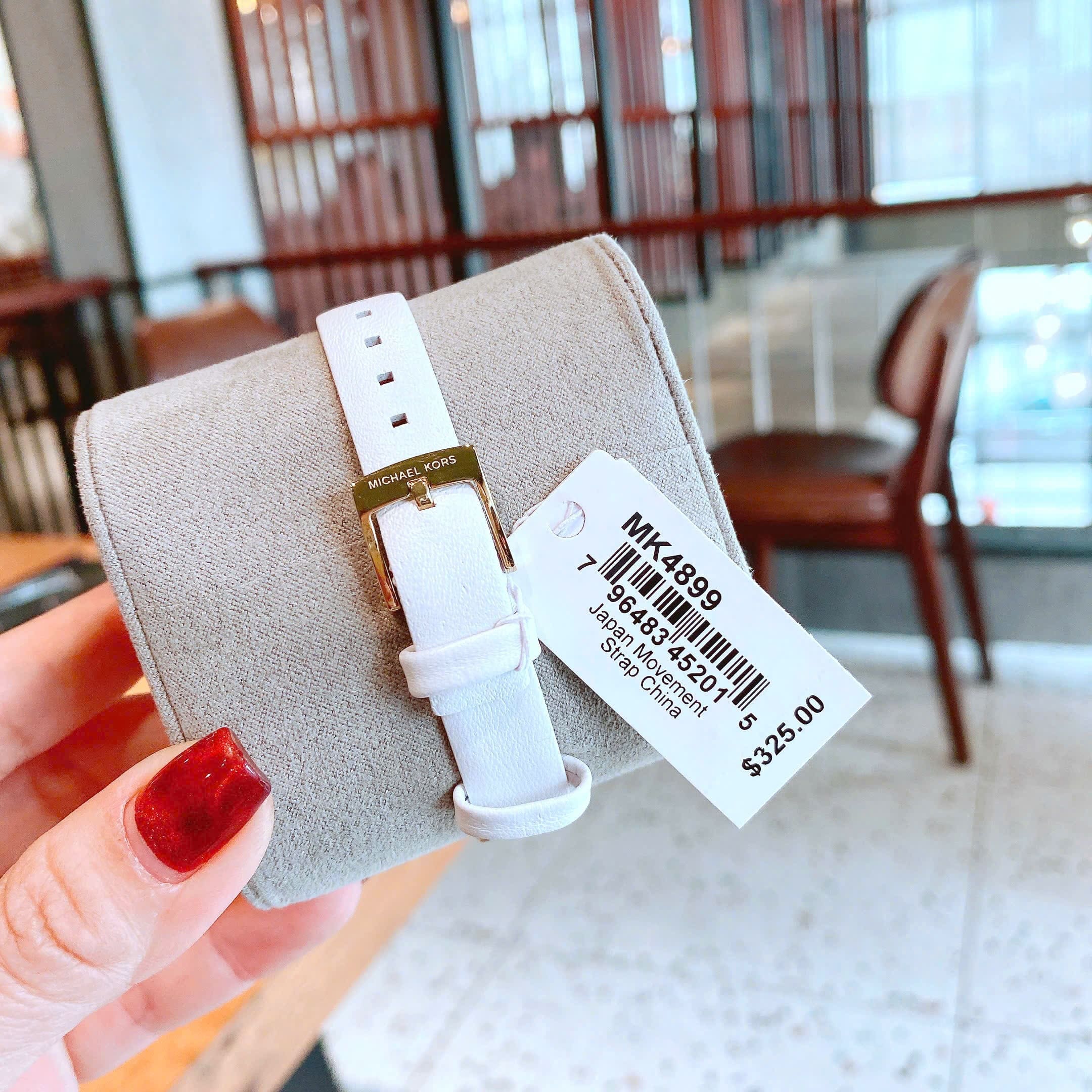 Đồng Hồ Micheal Kors Mini Darrington |Nữ Giới |Mặt Vuông |Vàng Gold |Dây Da Trắng |Máy Pin (Quartz) |Size 15mm |donghogiatot.vn