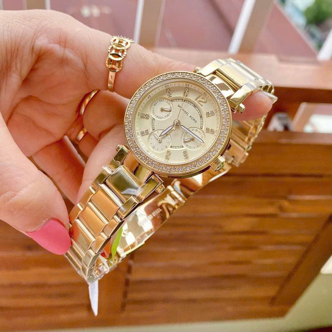 Đồng Hồ Michael Kors Mini Parker |Nữ Giới |Đính Đá |Dây Kim Loại Vàng Gold |Máy Pin (Quartz) |Size 33mm |donghogiatot.vn