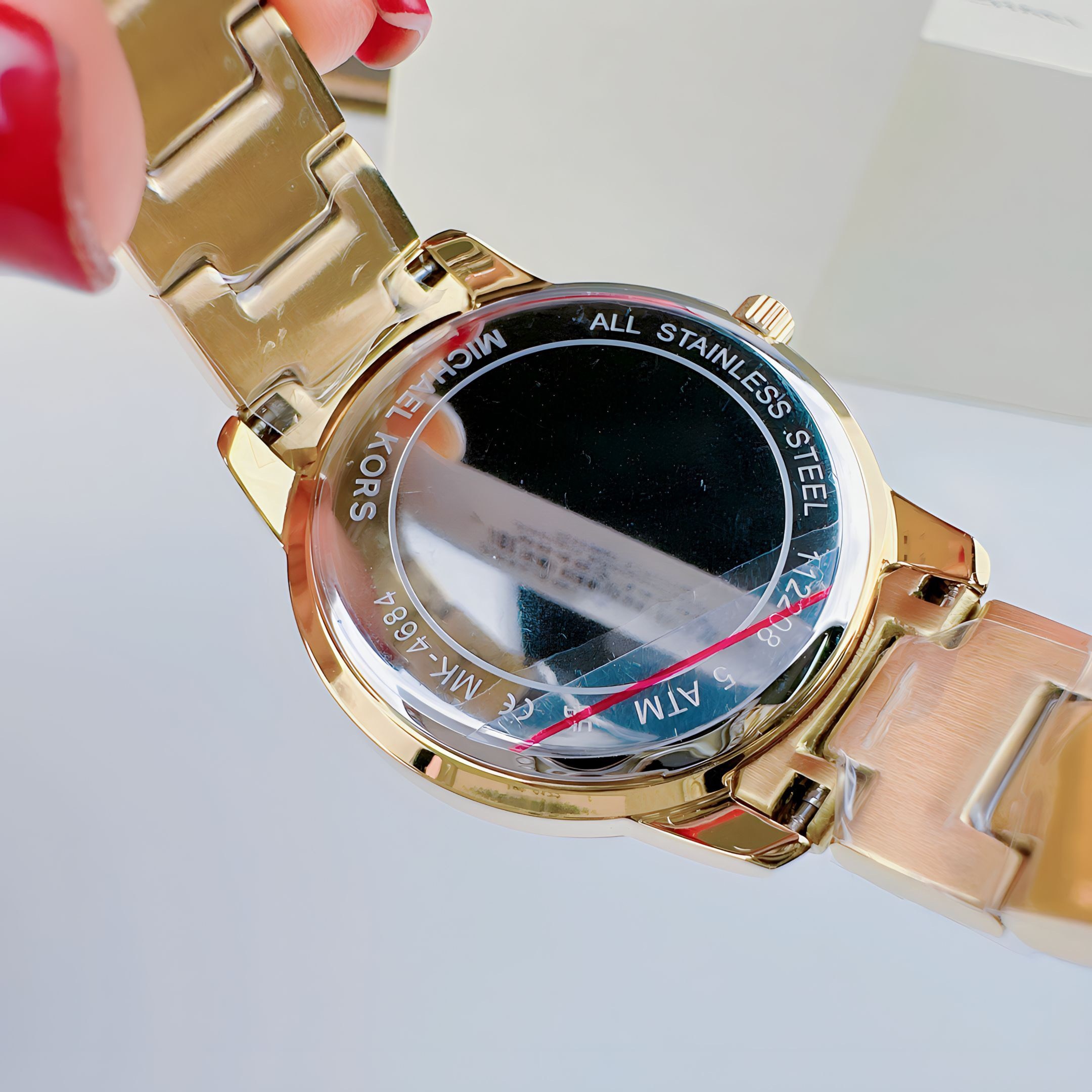 Đồng Hồ Michael Kors Outlet Tibby |Nữ Giới |Vàng Gold |Mặt Đen |Dây Kim Loại |Máy Pin (Quartz) |Size 34mm |donghogiatot.vn