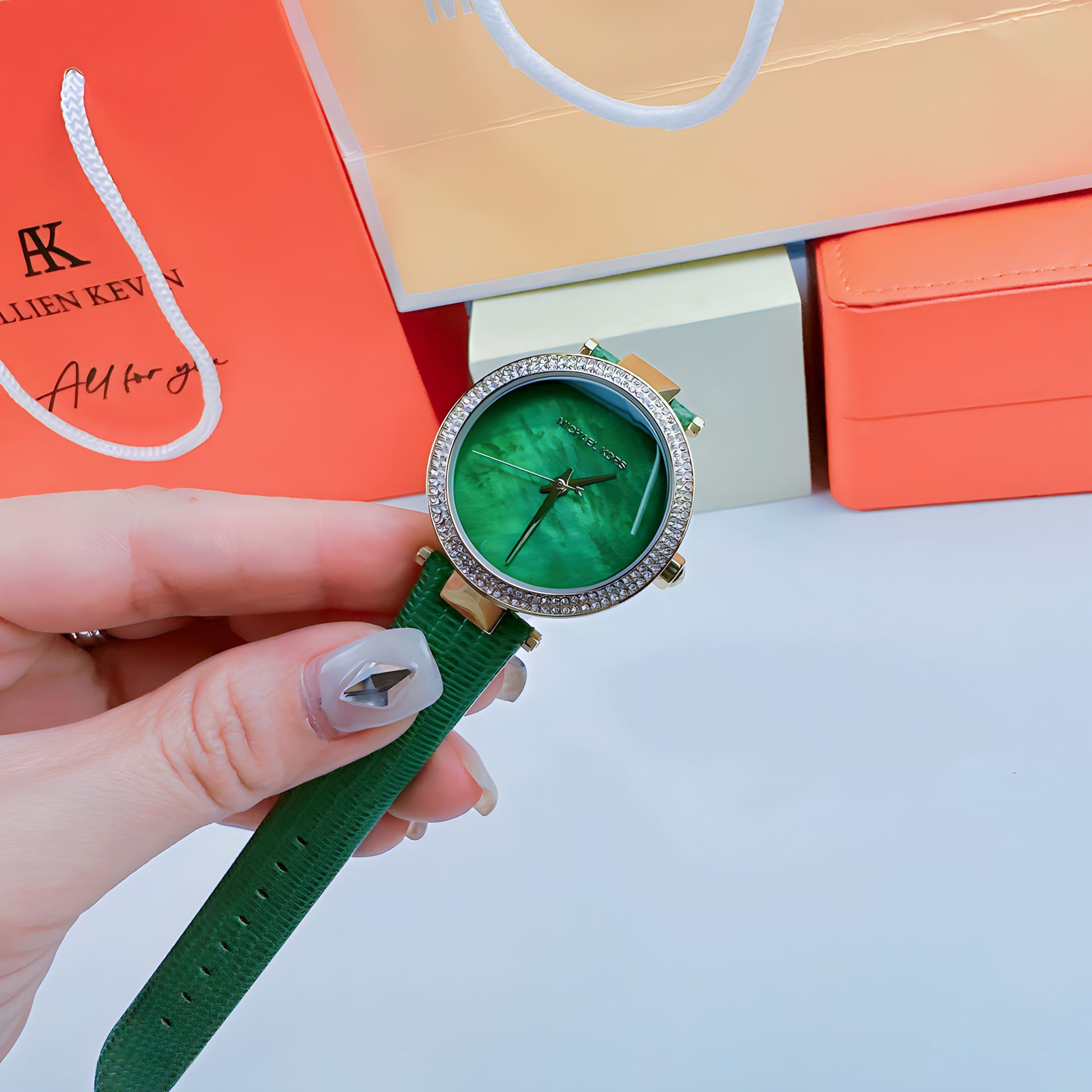 Đồng Hồ Michael Kors Parker Mini |Nữ Giới |Đính Đá |Dây Da Xanh Lá |Máy Pin (Quartz) |Size 33mm |donghogiatot.vn