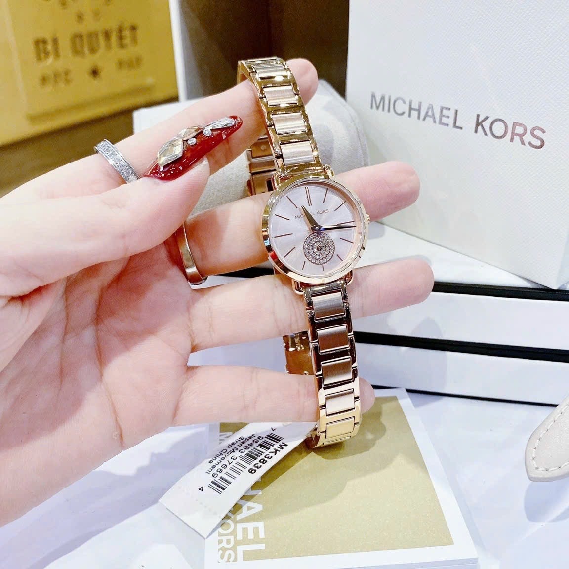 Đồng Hồ Michael Kors Portia |Nữ Giới |Mặt Đính Đá |Dây Kim Loại Rose Gold |Máy Pin (Quartz) |Size 28mm |donghogiatot.vn