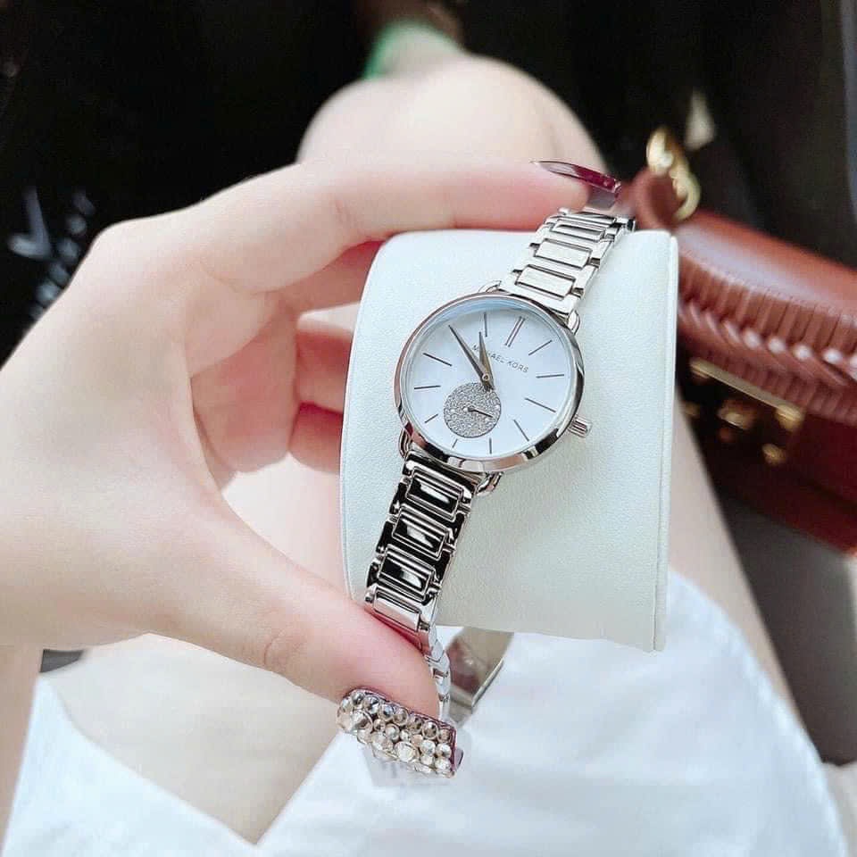 Michael Kors Portia |Nữ Giới |Mặt Đính Đá |Dây Kim Loại Silver |Máy Pin (Quartz) |Size 28mm
