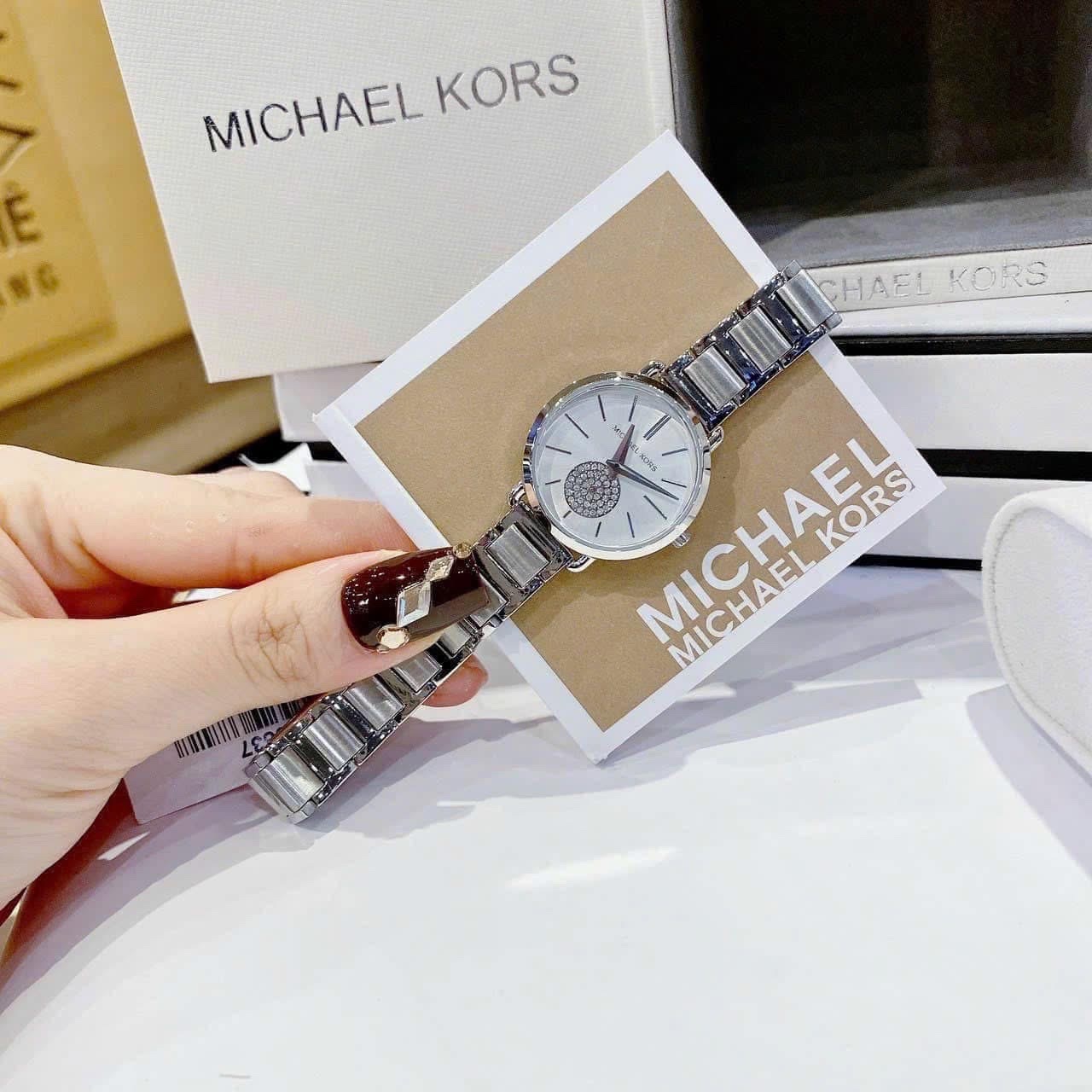 Michael Kors Portia |Nữ Giới |Mặt Đính Đá |Dây Kim Loại Silver |Máy Pin (Quartz) |Size 28mm