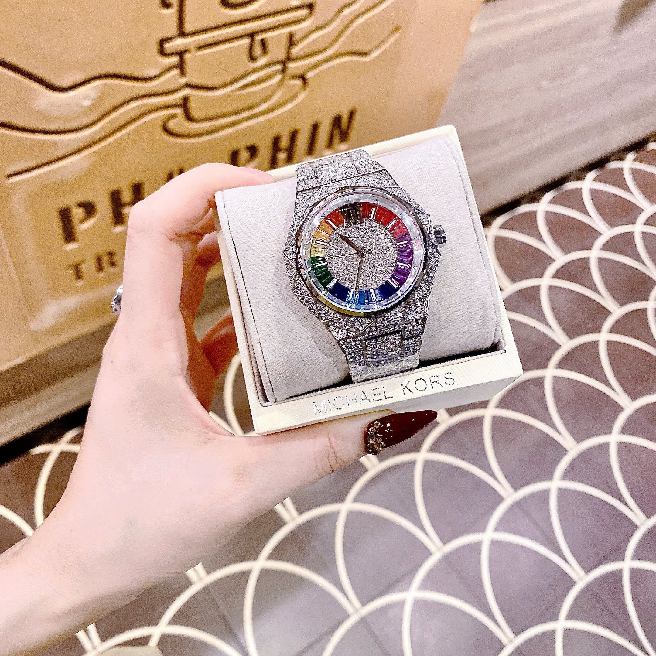 Đồng Hồ Michael Kors Raquel Limited Edition |Unisex |Đính Đá |7 Màu |Dây Kim Loại |Máy Pin (Quartz) |Size 41mm |donghogiatot.vn