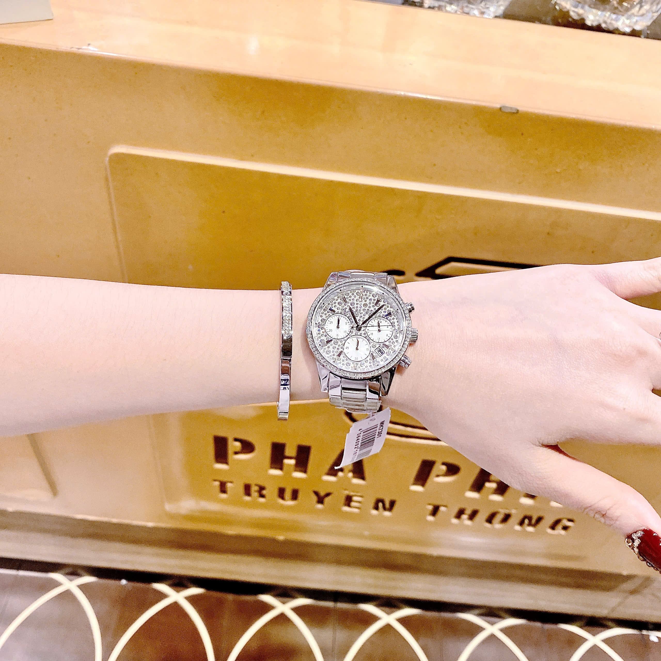 Đồng Hồ Michael Kors Ritz Choronograph |Nữ Giới |Mặt Full Đá |Dây Kim Loại Silver |Máy Pin (Quartz) |Size 37mm |donghogiatot.vn