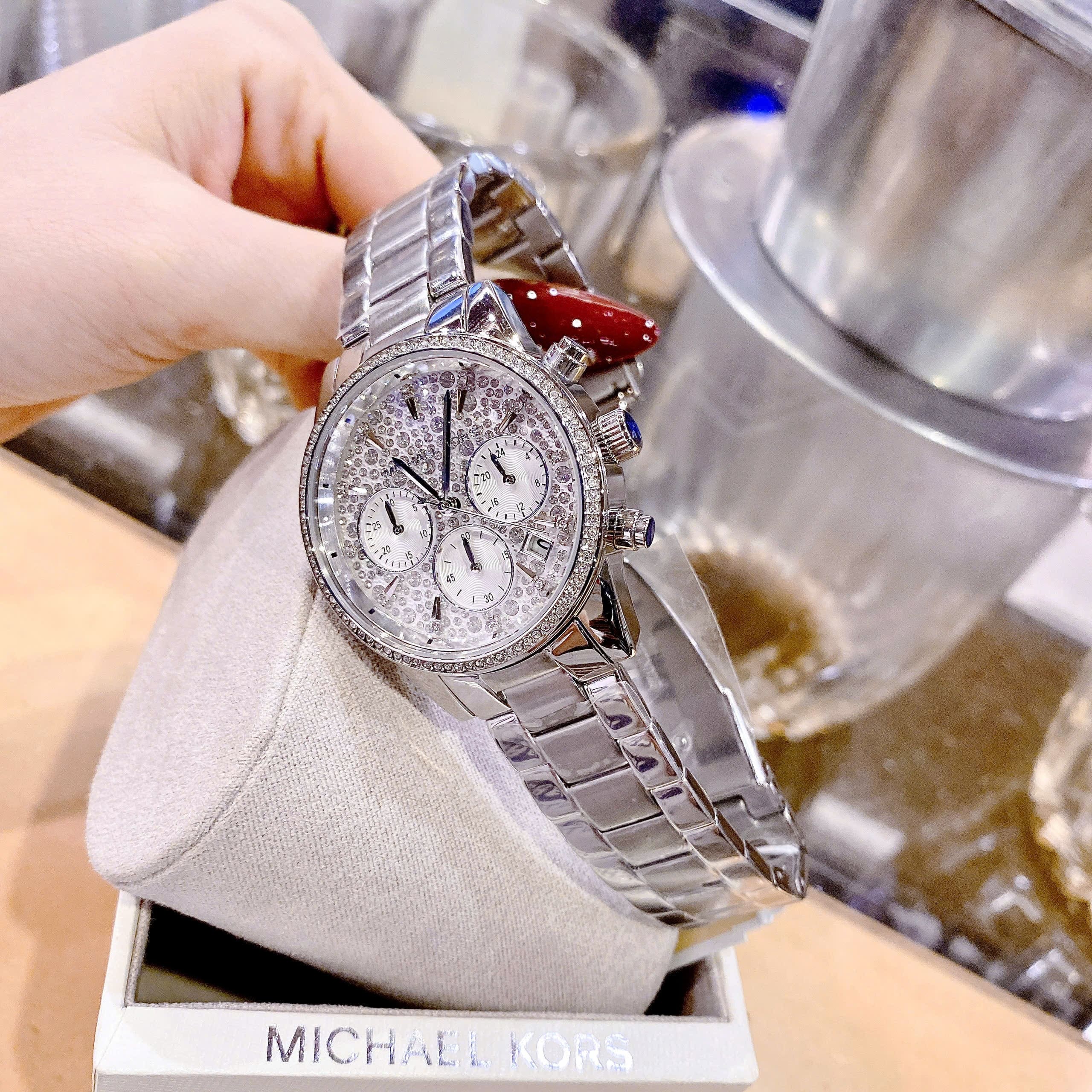 Đồng Hồ Michael Kors Ritz Choronograph |Nữ Giới |Mặt Full Đá |Dây Kim Loại Silver |Máy Pin (Quartz) |Size 37mm |donghogiatot.vn