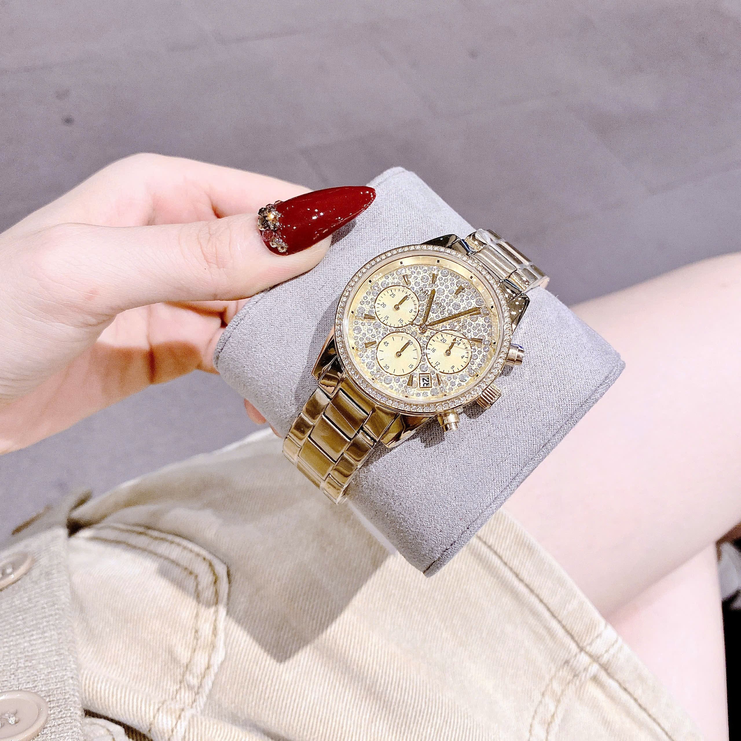 Đồng Hồ Michael Kors Ritz |Nữ Giới |6 Kim |Full Đá |Dây Kim Loại Vàng Gold |Máy Pin (Quartz) |Size 37mm |donghogiatot.vn