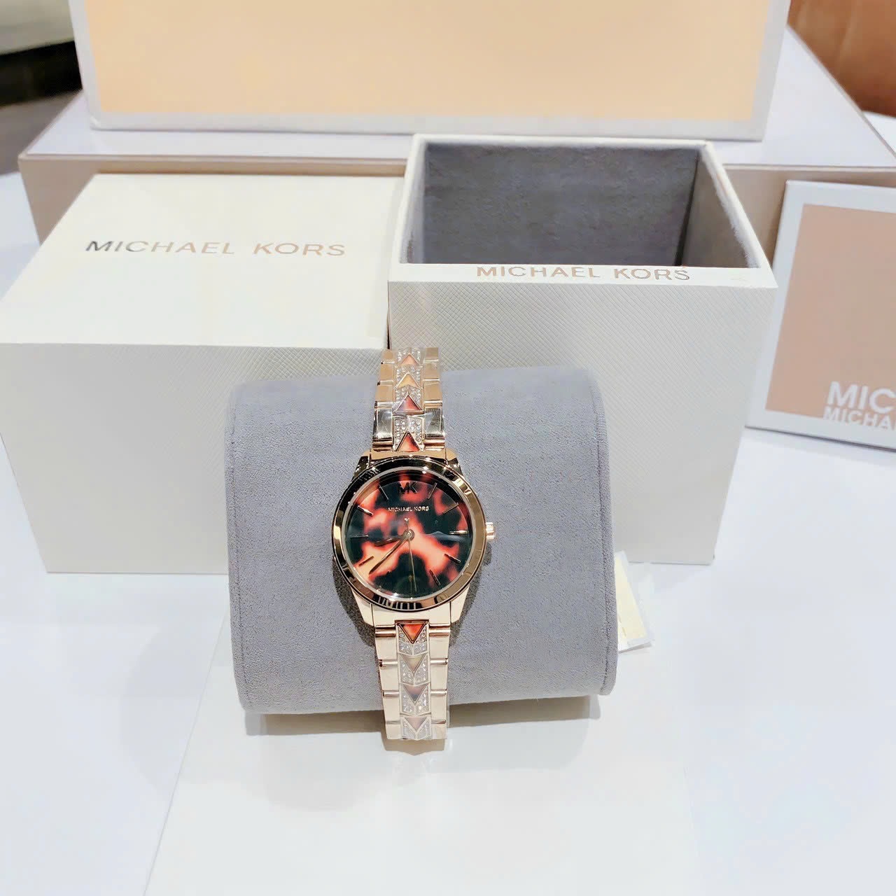 Đồng Hồ Michael Kors Runway Mercer |Nữ Giới |Mặt Nâu |Dây Kim Loại |Máy Pin (Quartz) |Size 28mm |donghogiatot.vn