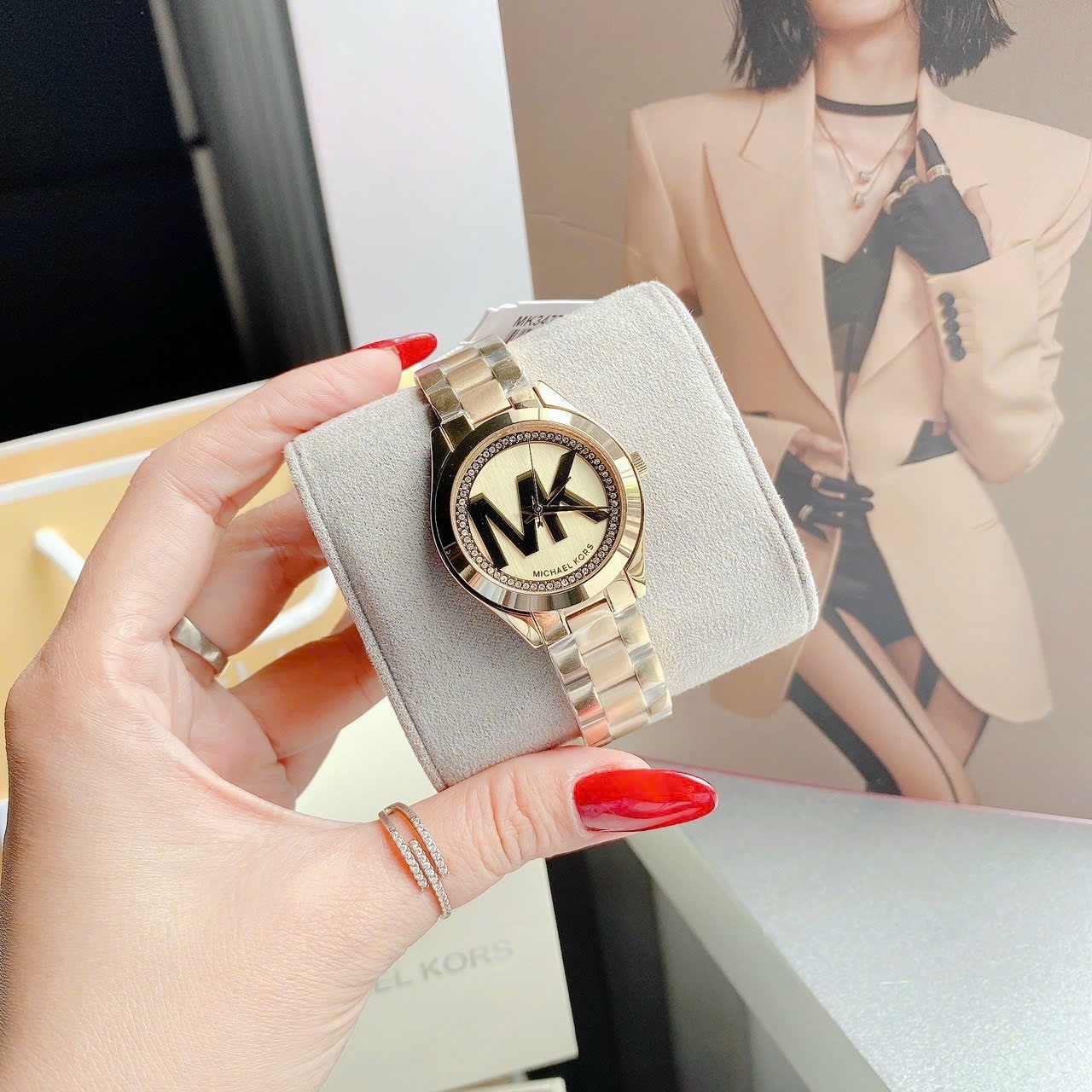 Đồng Hồ Michael Kors Runway Mini Slim |Nữ Giới |Vàng Gold |Dây Kim Loại |Máy Pin (Quartz) |Size 33mm |donghogiatot.vn