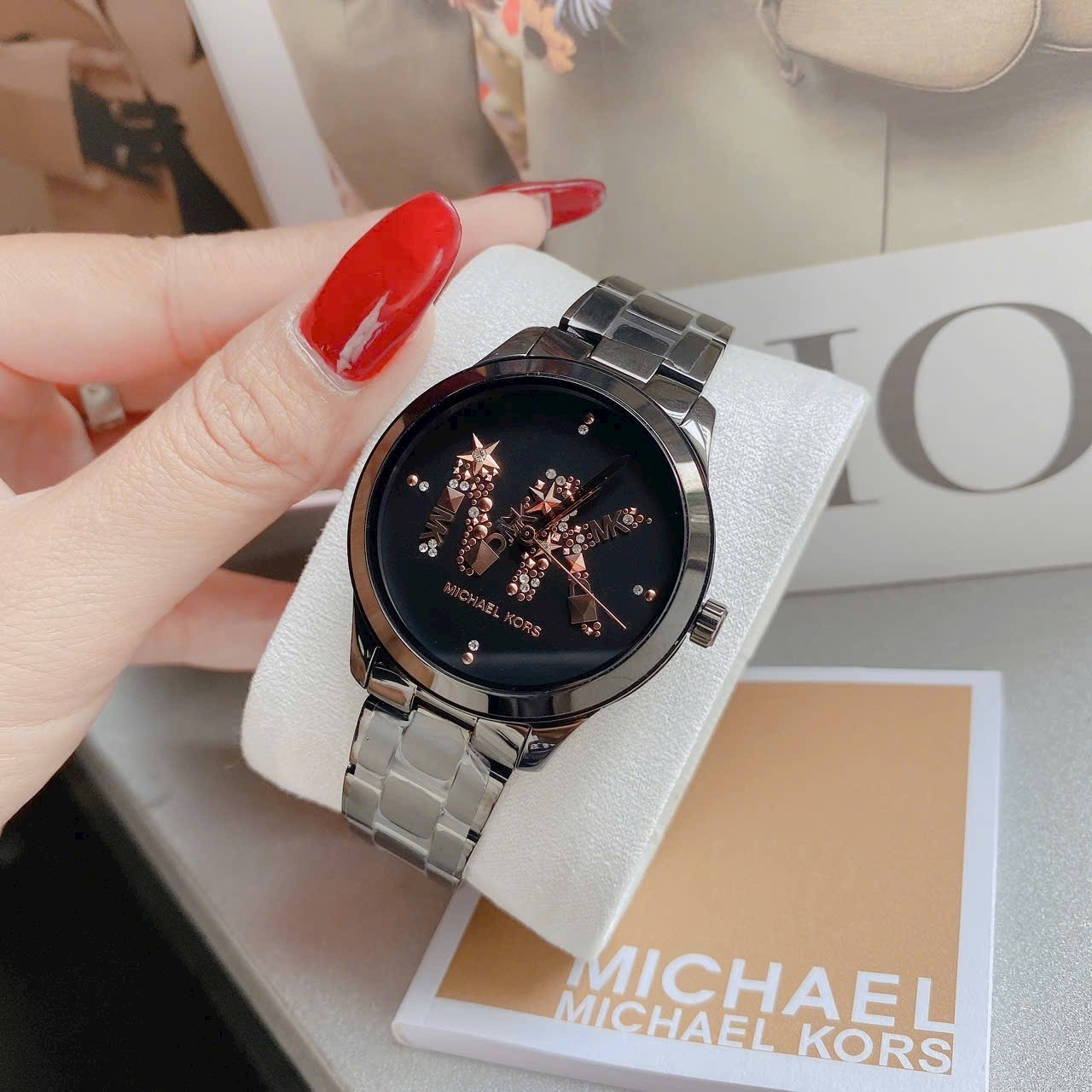 Đồng Hồ Michael Kors Runway |Nữ Giới |Đính Đá |Dây Kim Loại Full Đen |Máy Pin (Quartz) |Size 38mm |donghogiatot.vn