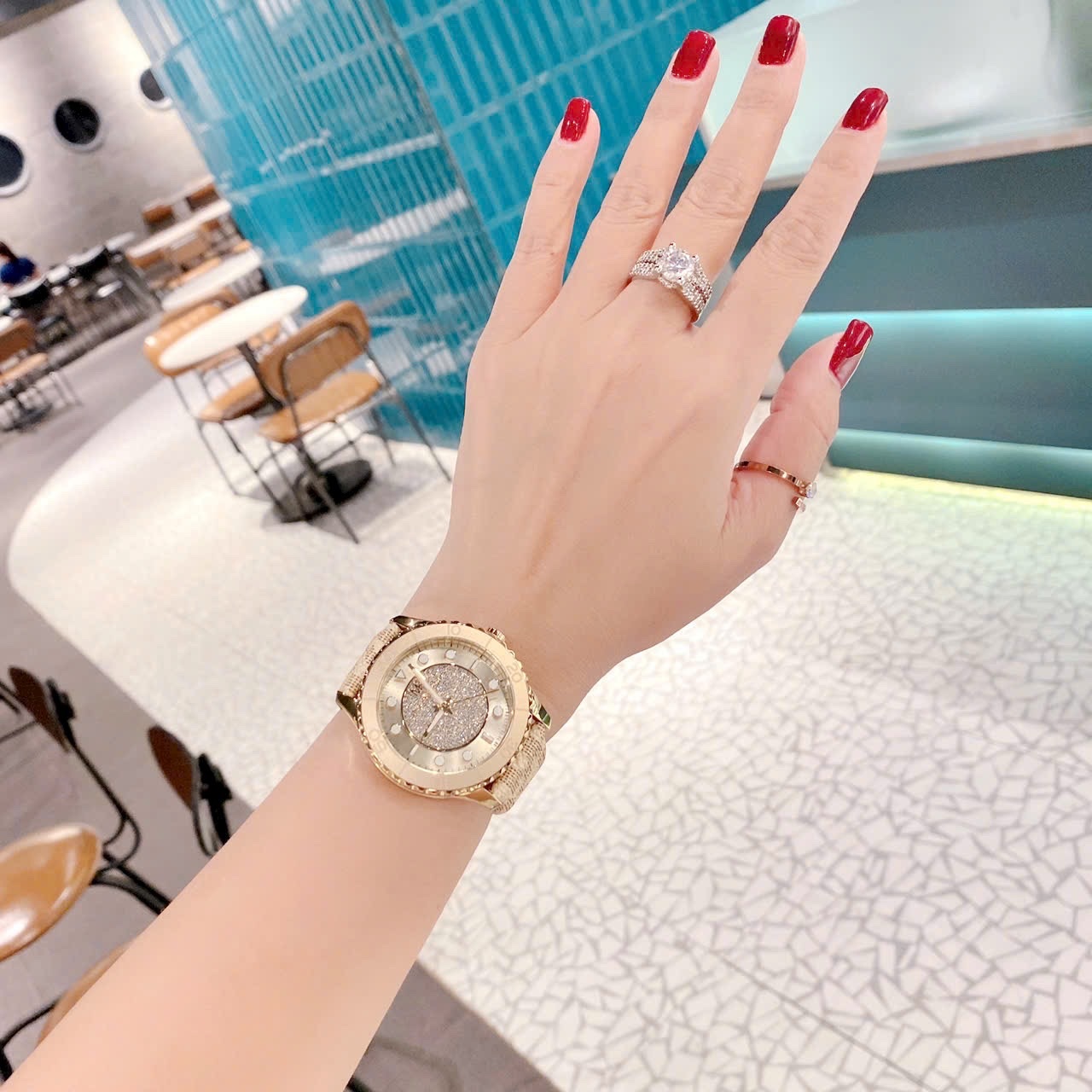 Đồng Hồ Michael Kors Runway |Nữ Giới |Vàng Gold |Dây Da Nâu |Máy Pin (Quartz) |Size 40mm |donghogiatot.vn