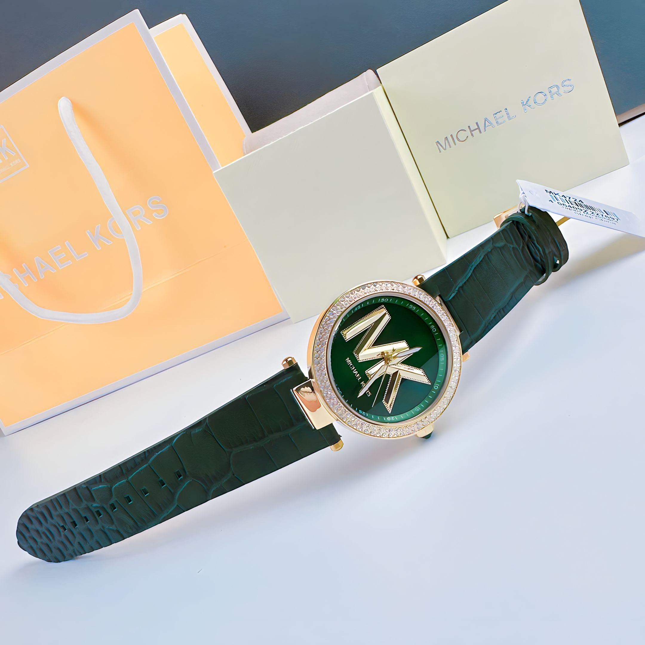 Đồng Hồ Michael Kors Parker |Nữ Giới |Mặt Đính Đá |Dây Da Xanh Lá |Máy Pin (Quartz) |Size 39mm |donghogiatot.vn