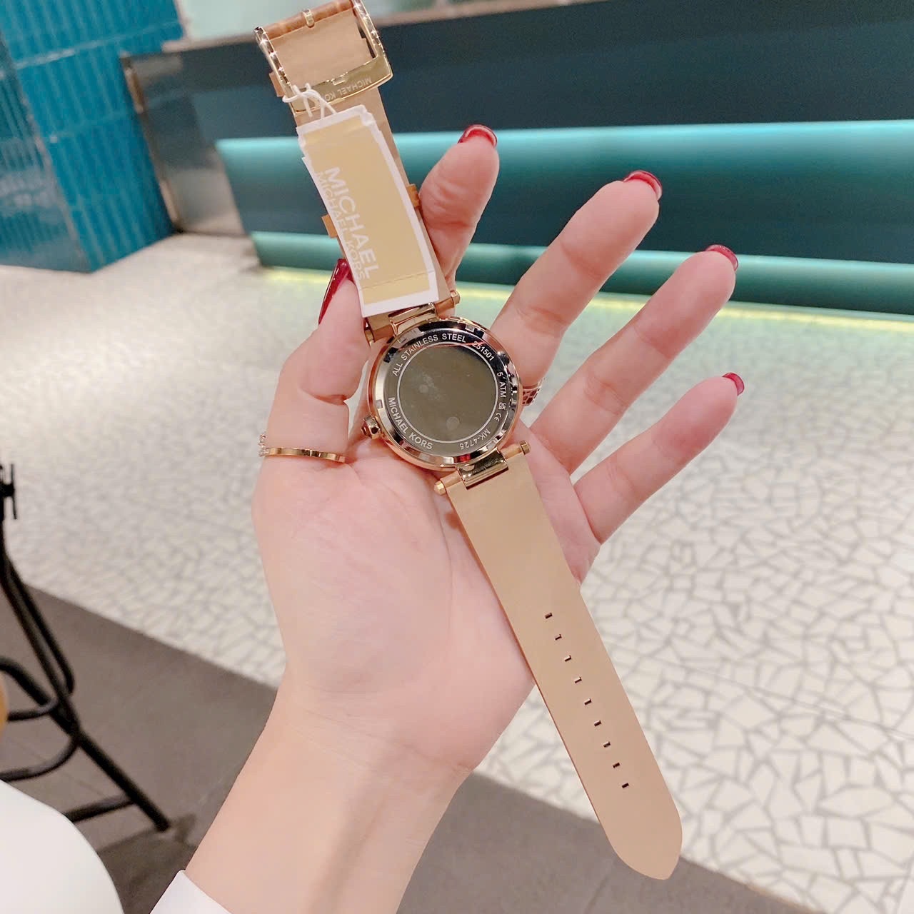 Đồng Hồ Michael Kors Parker |Nữ Giới |Vàng Gold |Dây Da Cá Sấu Nâu |Máy Pin (Quartz) |Size 39mm |donghogiatot.vn