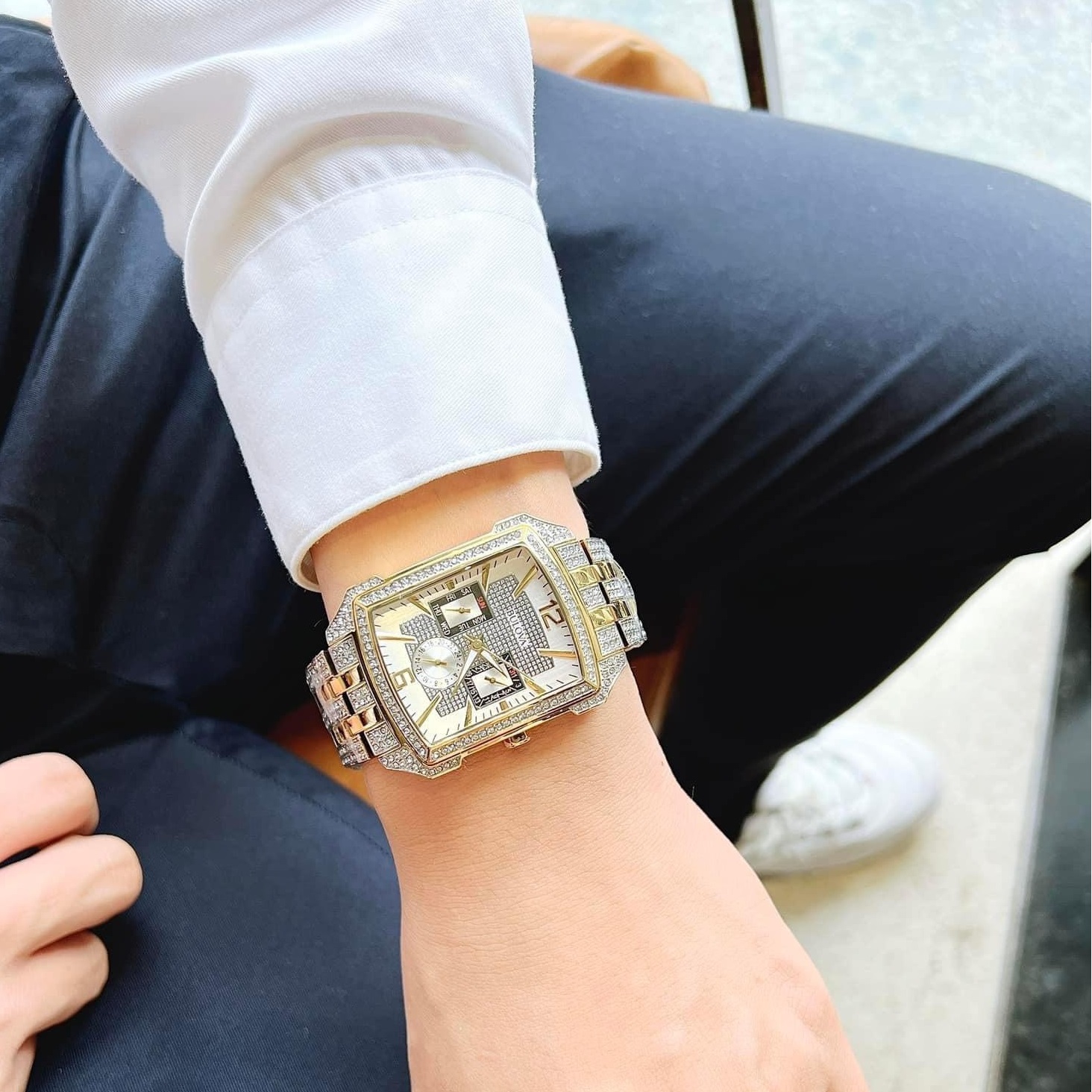 Đồng Hồ Bulova Octava |Nam Giới |Mặt Chữ Nhật |Demi Vàng Gold |Máy Pin (Máy Quartz) |Donghogiatot.vn