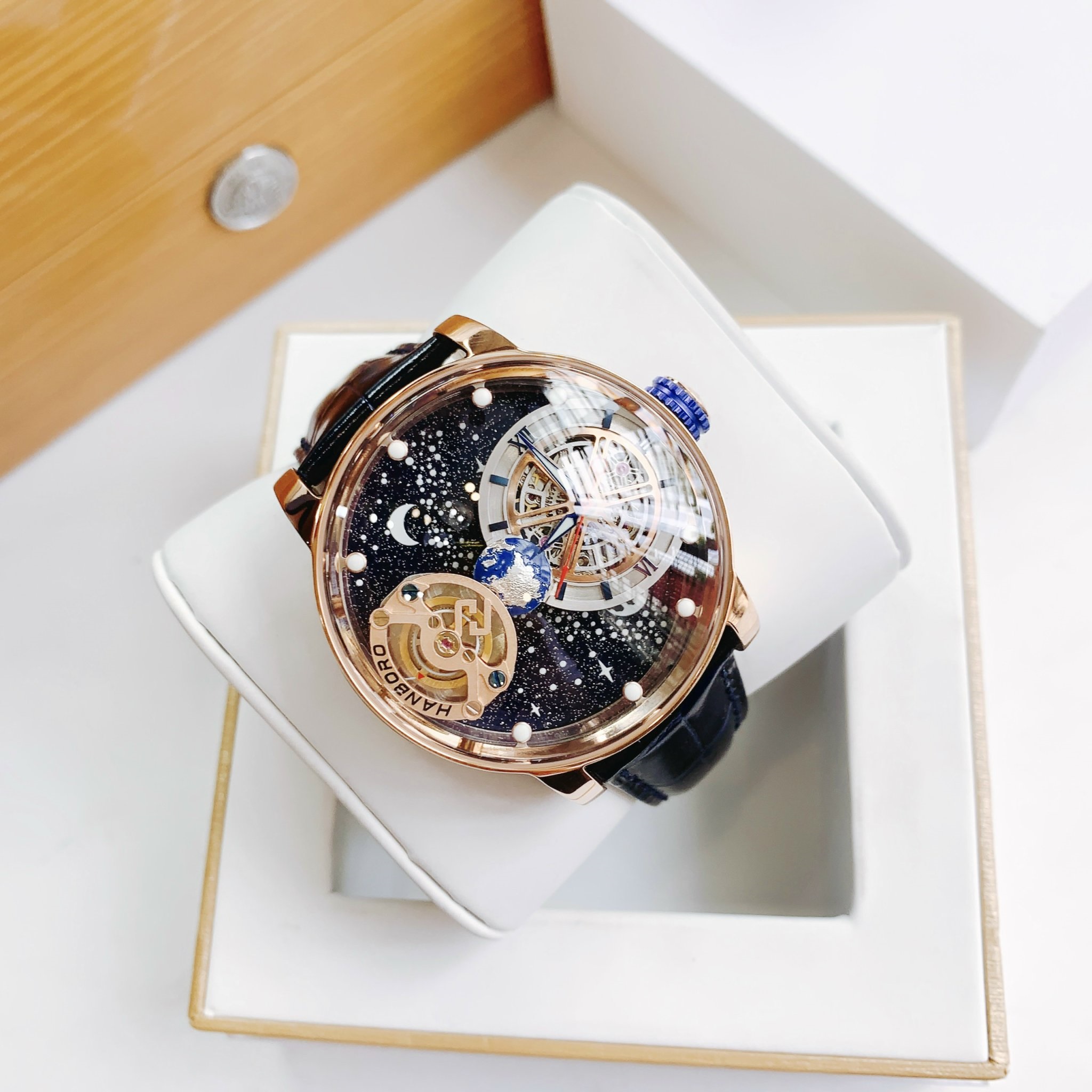 Đồng Hồ Hanboro Mặt Dải Thiên Hà |Rose Gold |Nam Giới |Dây Da |Máy Lộ Cơ (Automatic) |Size 45mm |Donghogiatot.vn