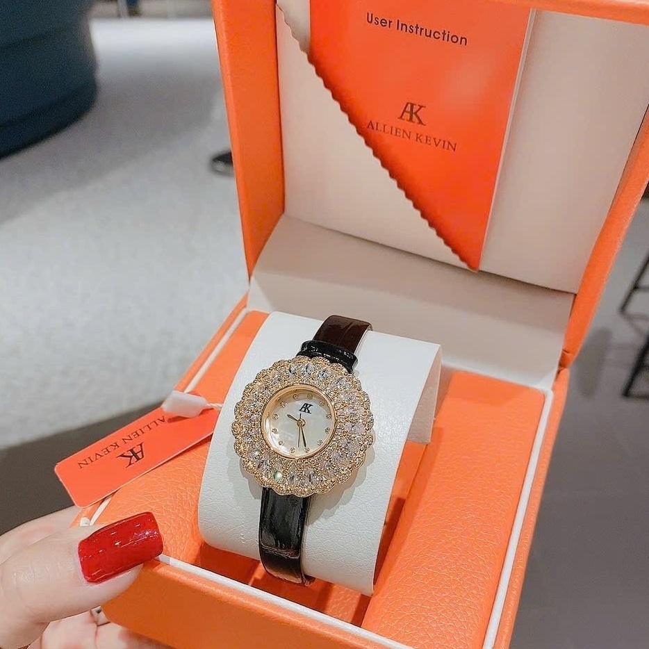 Đồng Hồ Allien Kevin Bông Hoa Pha Lê |Vàng Gold |Nữ Giới |Dây Da Đen |Máy Pin (Quartz) |Donghogiatot.vn