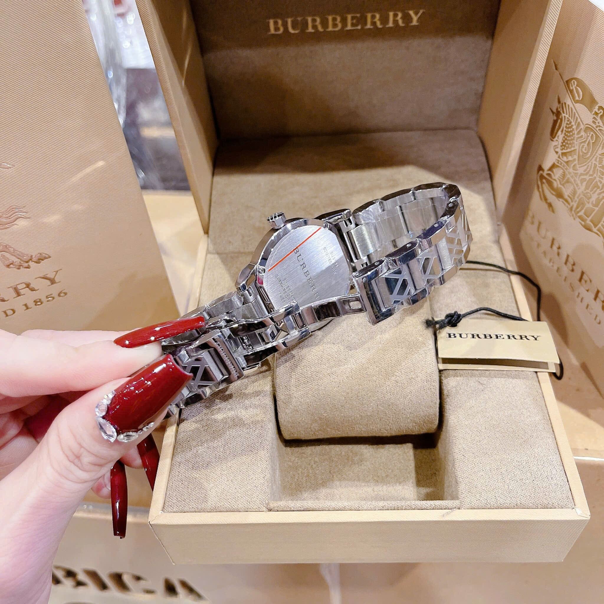 Đồng Hồ Burberry The City |Nữ Giới |Mặt Tròn |Dây Kim Loại Silver |Máy Pin (Quartz) |Size 34mm |donghogiatot.vn