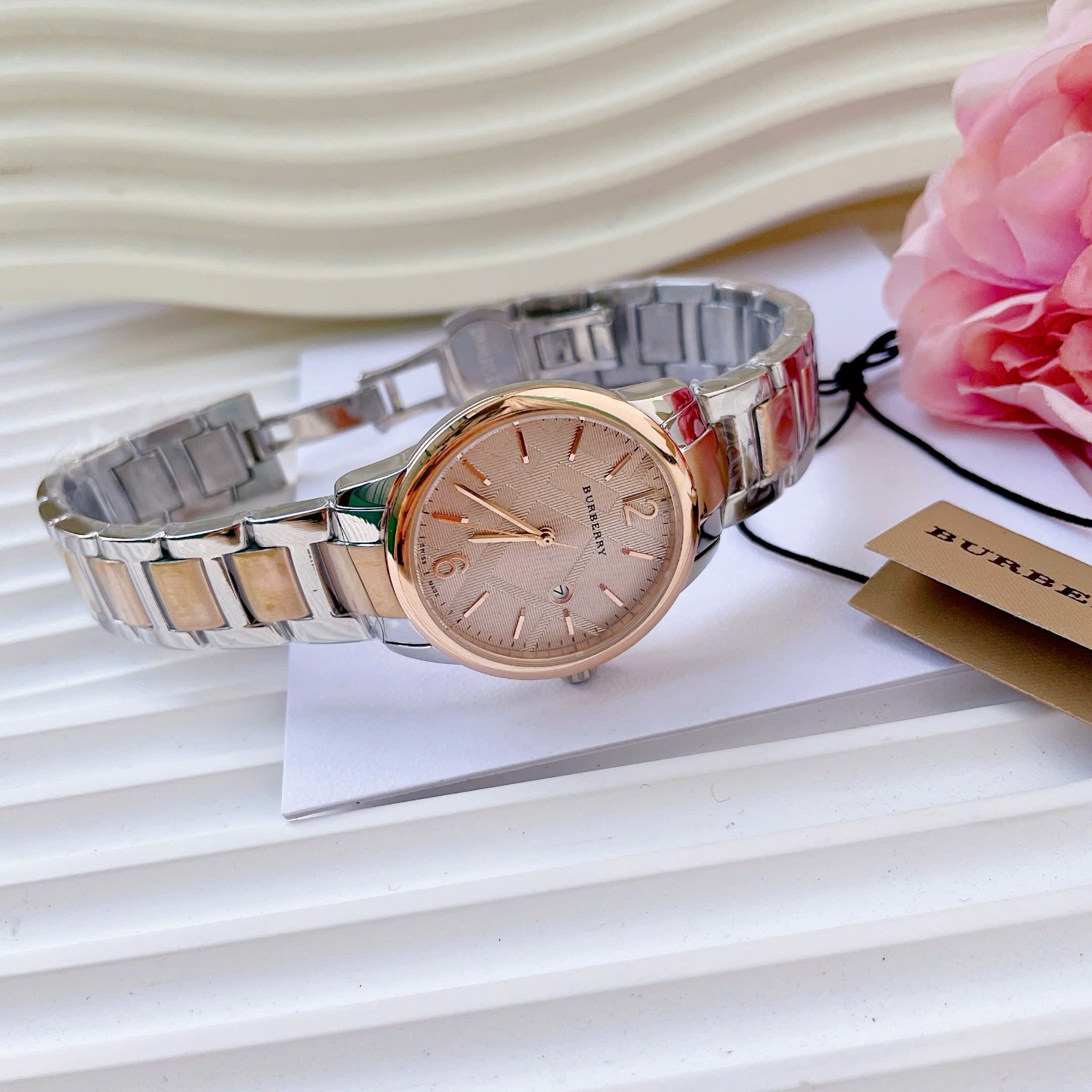 Đồng Hồ Burberry The Classic Round |Nữ Giới |Dây Kim Loại Demi Rose Gold |Máy Pin (Quartz) |Size 32mm |donghogiatot.vn