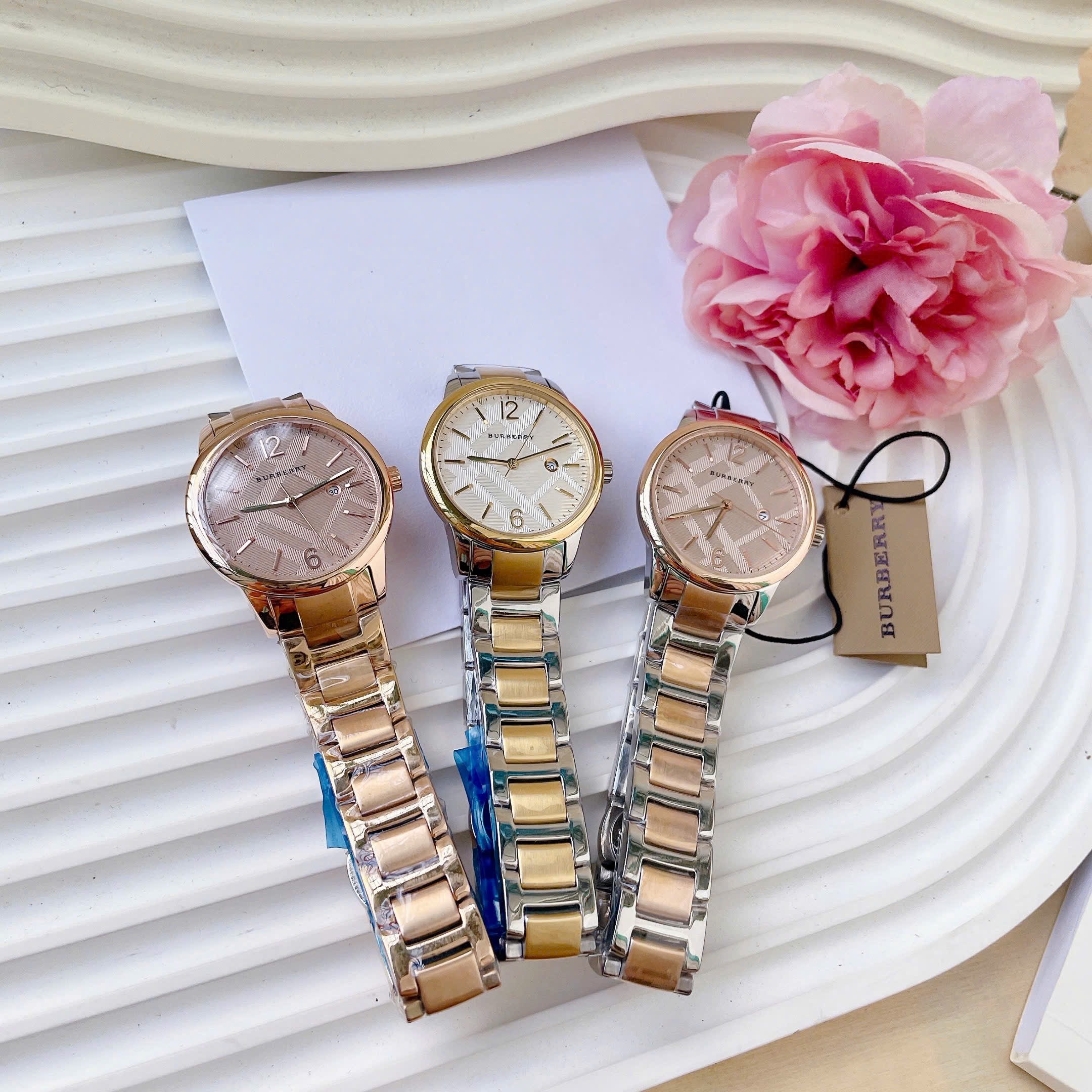 Đồng Hồ Burberry The Classic Round |Nữ Giới |Dây Kim Loại Demi Rose Gold |Máy Pin (Quartz) |Size 32mm |donghogiatot.vn