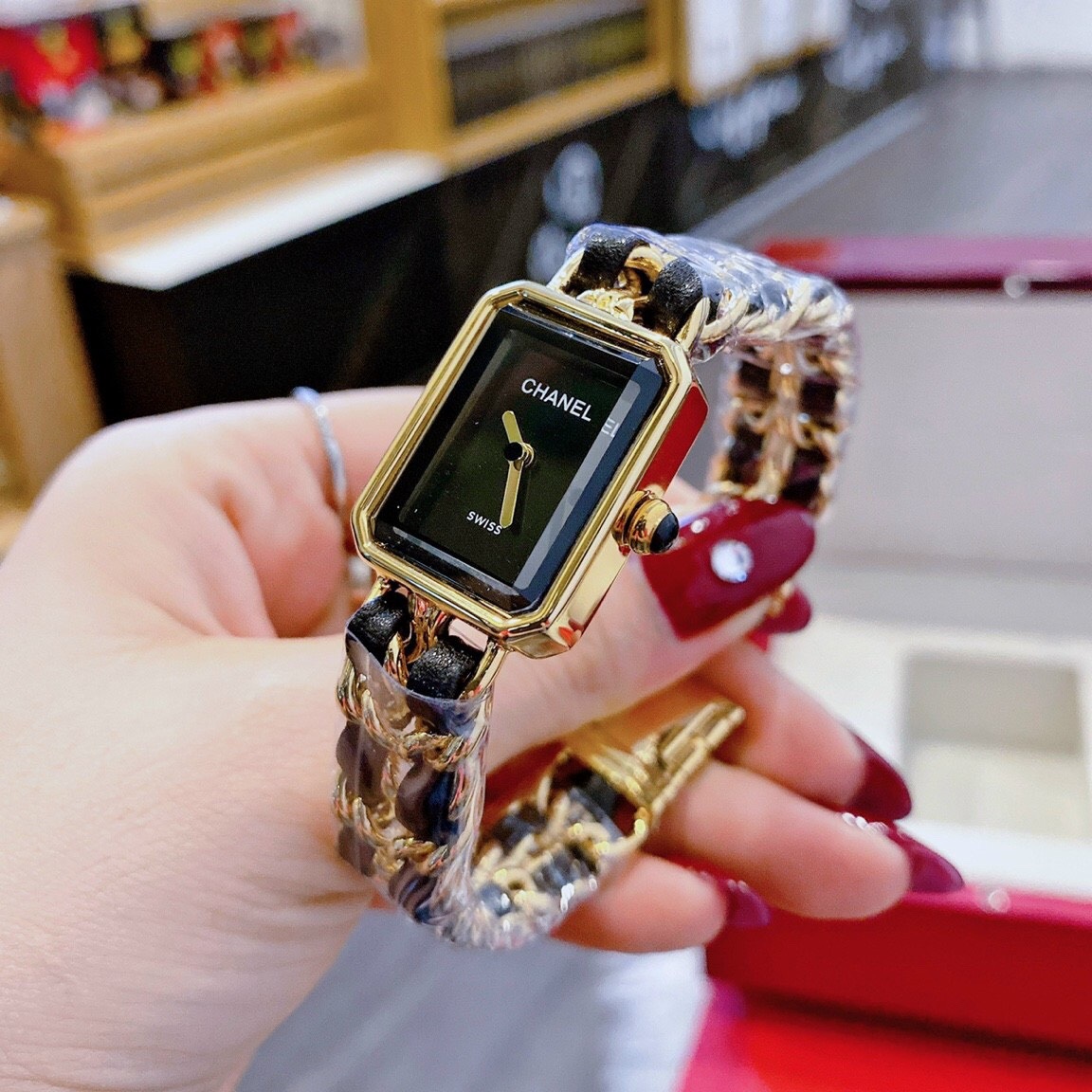 Đồng Hồ Chanel Premiere Chain |Nữ Giới |Demi Vàng Gold |Mặt Chữ Nhật |Máy Pin (Quartz) |Donghogiatpt.vn