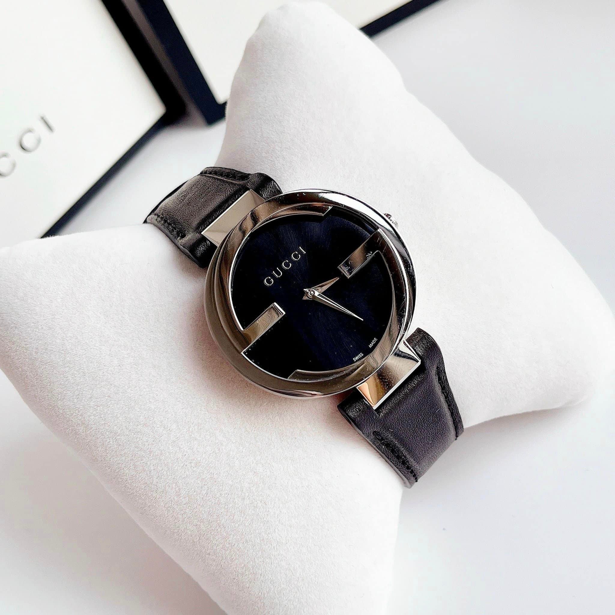 Đồng Hồ Gucci Interlocking |Nữ Giới |Mặt Tròn |Mặt Đen |Dây Da Đen |Máy Pin (Quartz) |Donghogiatot.vn