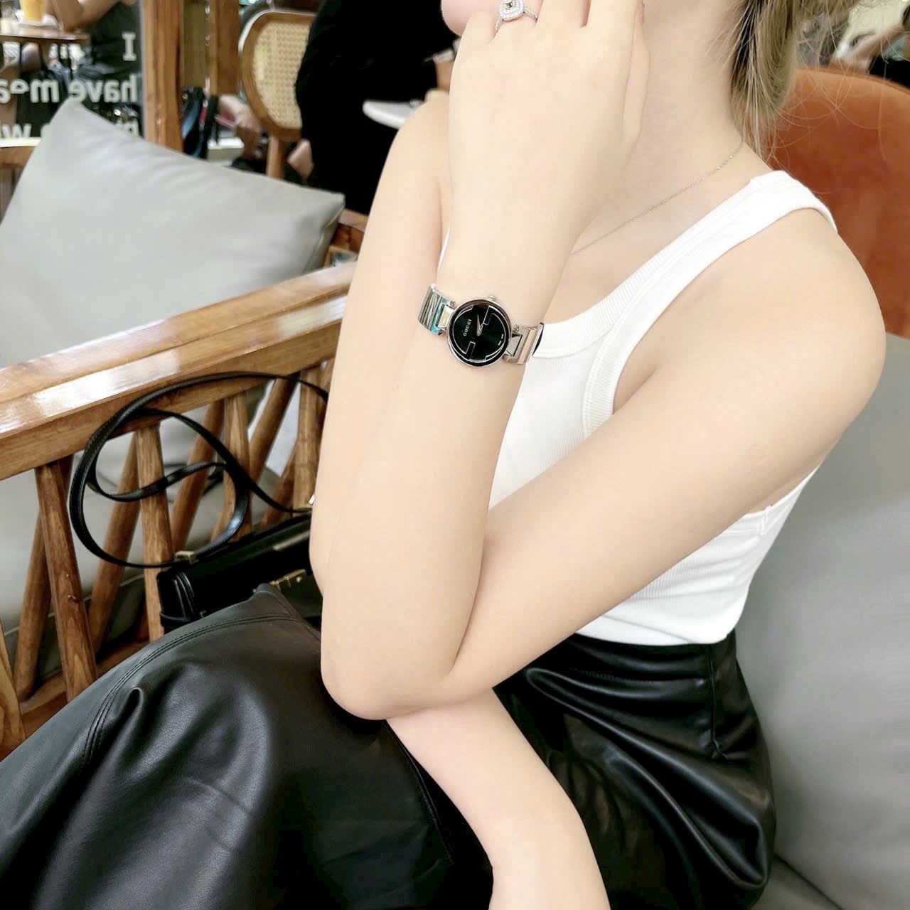 Đồng Hồ Gucci Interlocking |Nữ Giới |Mặt Đen |Dây Kim Loại Silver |Máy Pin (Quartz) |Size 29mm |donghogiatot.vn