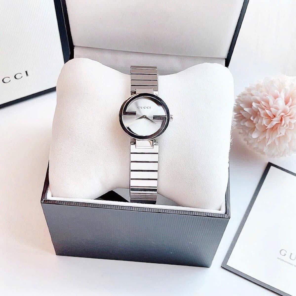 Đồng Hồ Gucci Interlocking |Nữ Giới |Mặt Trắng |Dây Kim Loại Silver |Máy Pin (Quartz) |Size 29mm |donghogiatot.vn