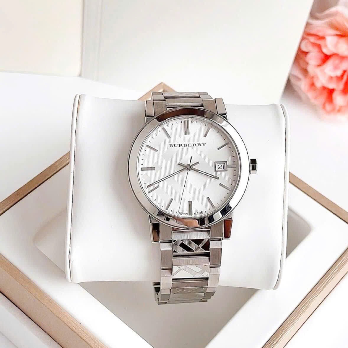 Đồng Hồ Burberry The City |Nữ Giới |Mặt Trắng |Dây Kim Loại Silver |Máy Pin (Quartz) |Size 34mm |donghogiatot.vn
