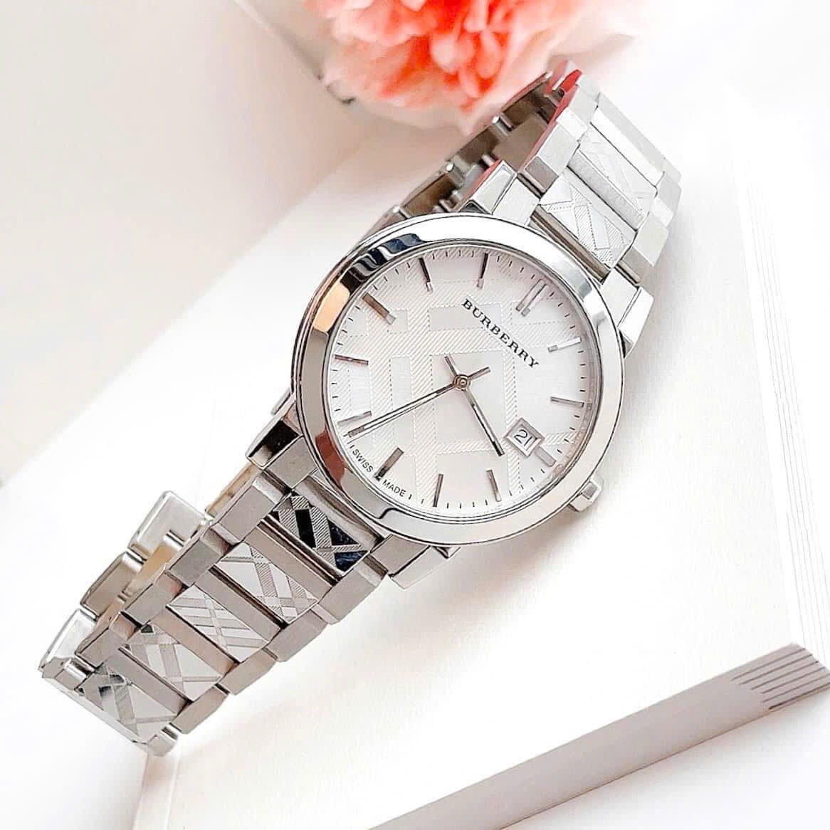 Đồng Hồ Burberry The City |Nữ Giới |Mặt Trắng |Dây Kim Loại Silver |Máy Pin (Quartz) |Size 34mm |donghogiatot.vn