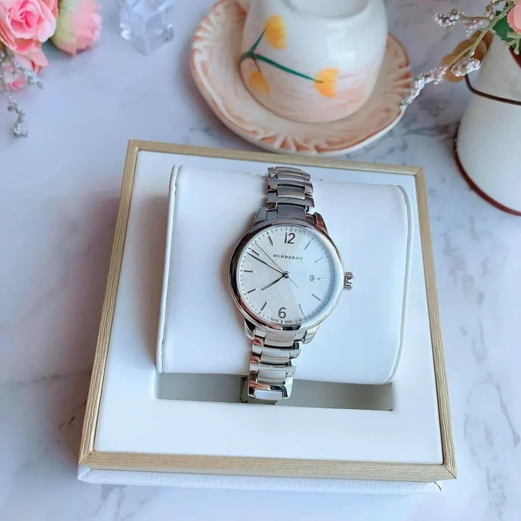 Đồng Hồ Burberry The Classic Round |Nữ Giới |Mặt Trắng |Dây Kim Loại Silver |Máy Pin (Quartz) |Size 32mm |donghogiatot.vn