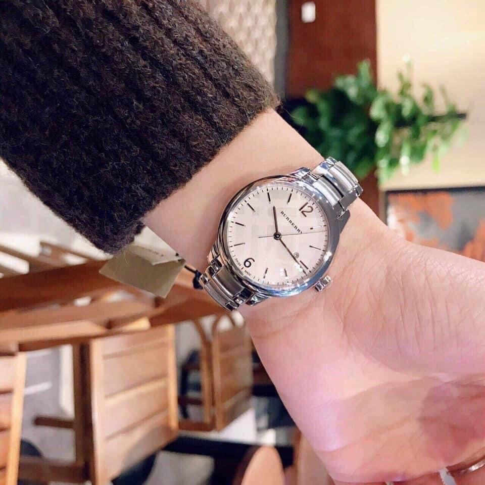 Đồng Hồ Burberry The Classic Round |Nữ Giới |Mặt Trắng |Dây Kim Loại Silver |Máy Pin (Quartz) |Size 32mm |donghogiatot.vn