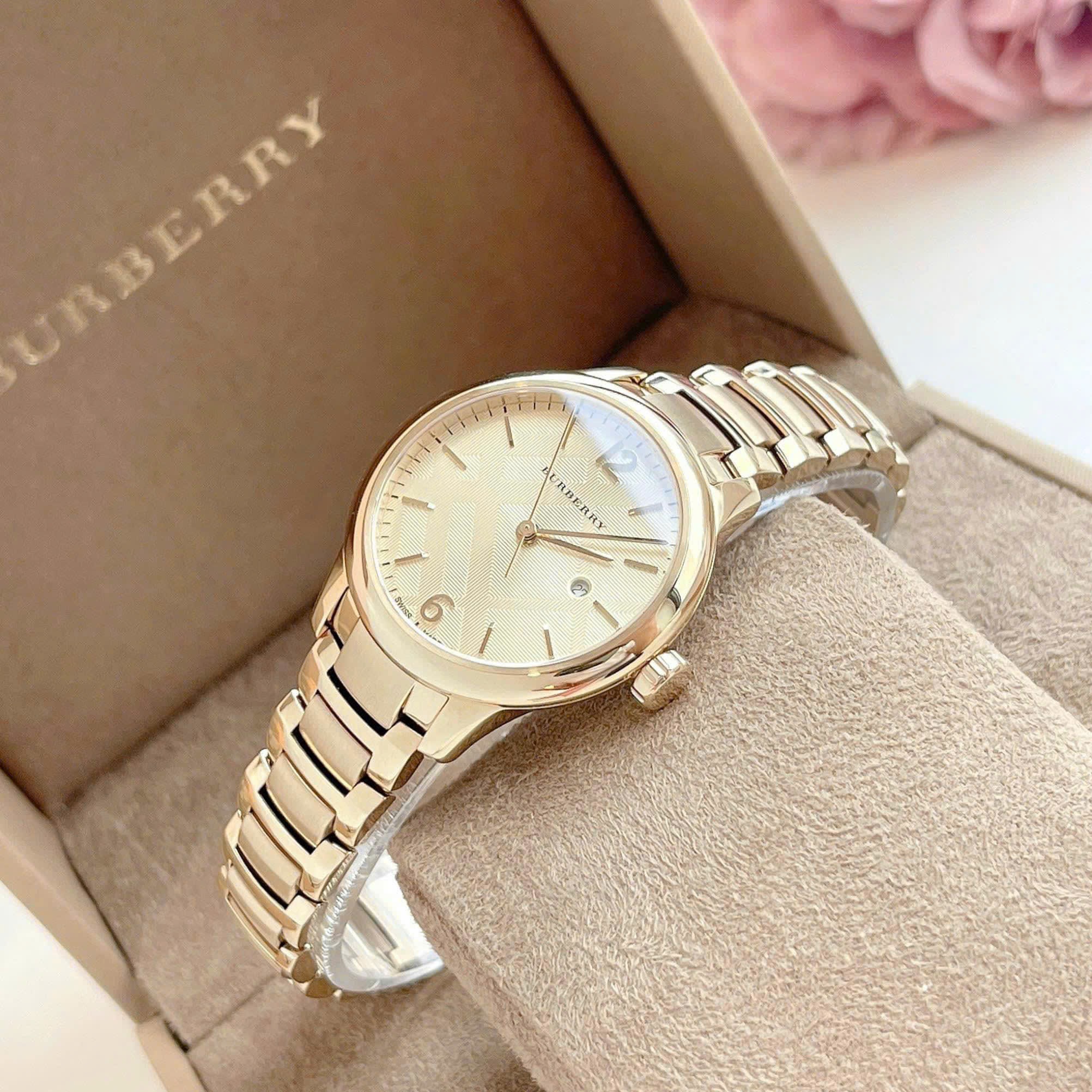 Đồng Hồ Burberry The Classic Round |Nữ Giới |Dây Kim Loại Vàng Gold |Máy Pin (Quartz) |Size 32mm |donghogiatot.vn
