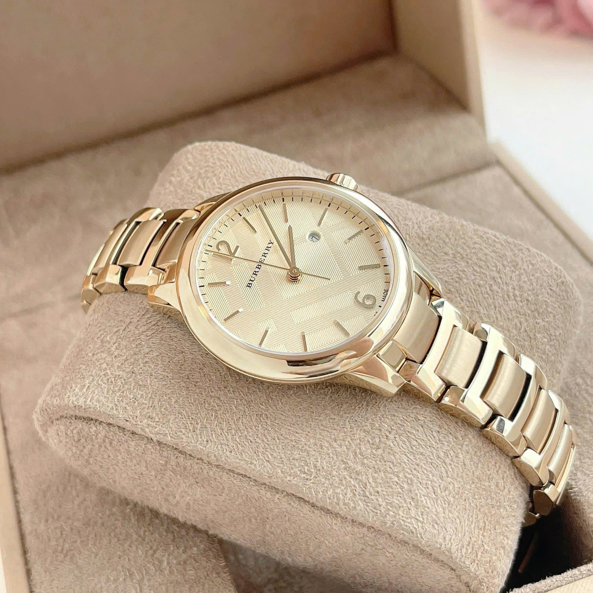Đồng Hồ Burberry The Classic Round |Nữ Giới |Dây Kim Loại Vàng Gold |Máy Pin (Quartz) |Size 32mm |donghogiatot.vn