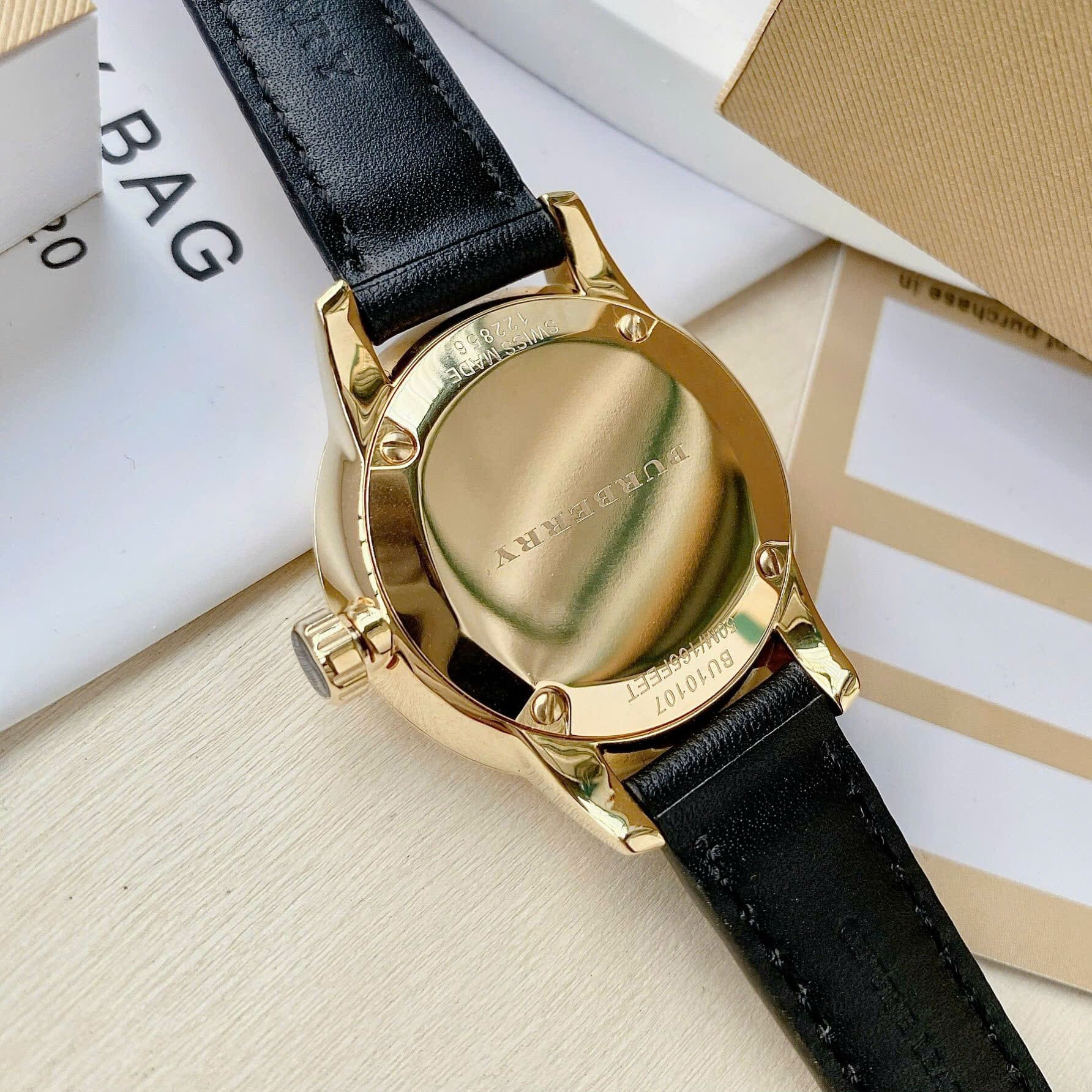 Đồng Hồ Burberry The Classic Round |Nữ Giới |Vàng Gold |Dây Da Đen |Máy Pin (Quartz) |Size 32mm |donghogiatot.vn
