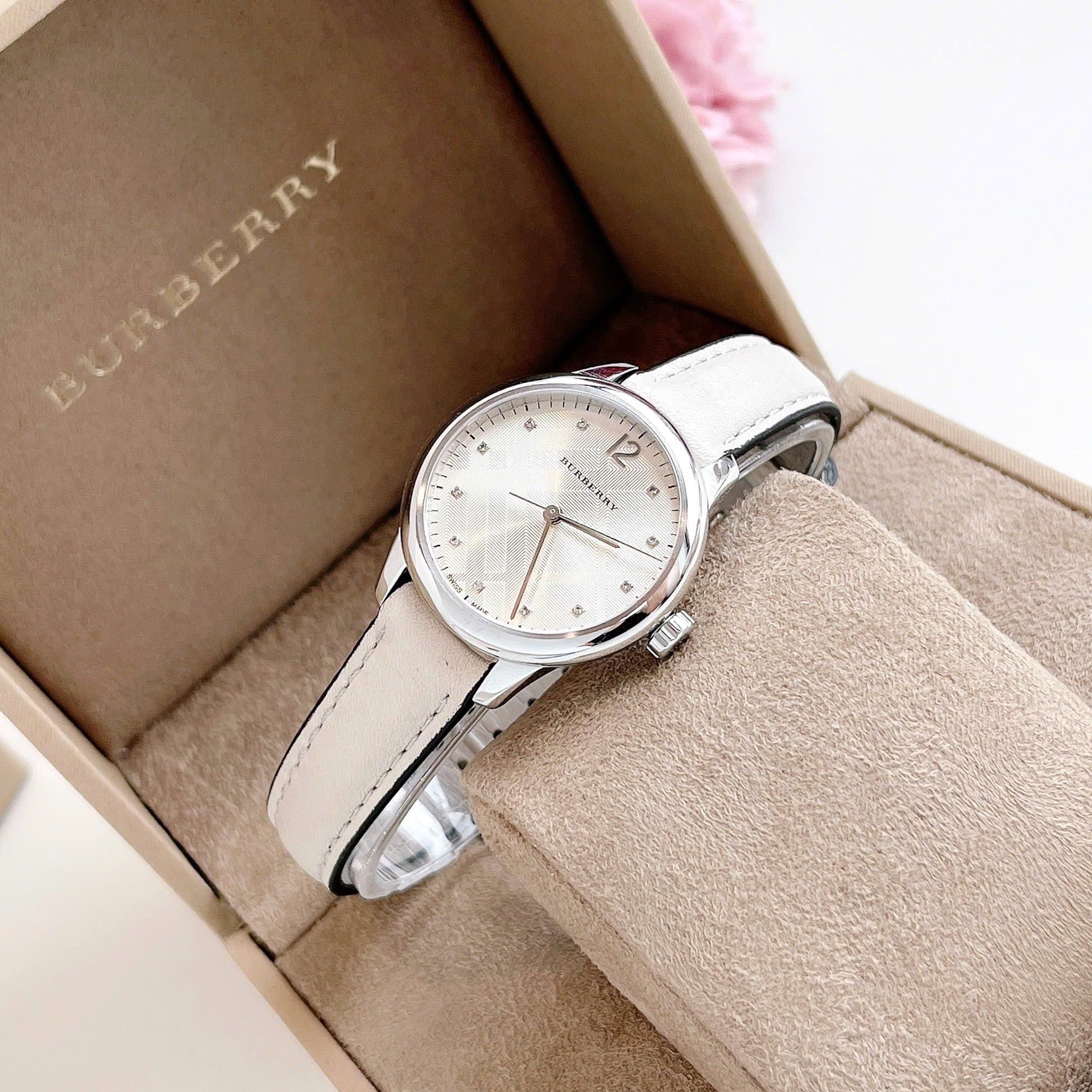 Đồng Hồ Burberry The Classic Round |Nữ Giới |Silver |Dây Da Trắng |Máy Pin (Quartz) |Size 32mm |donghogiatot.vn