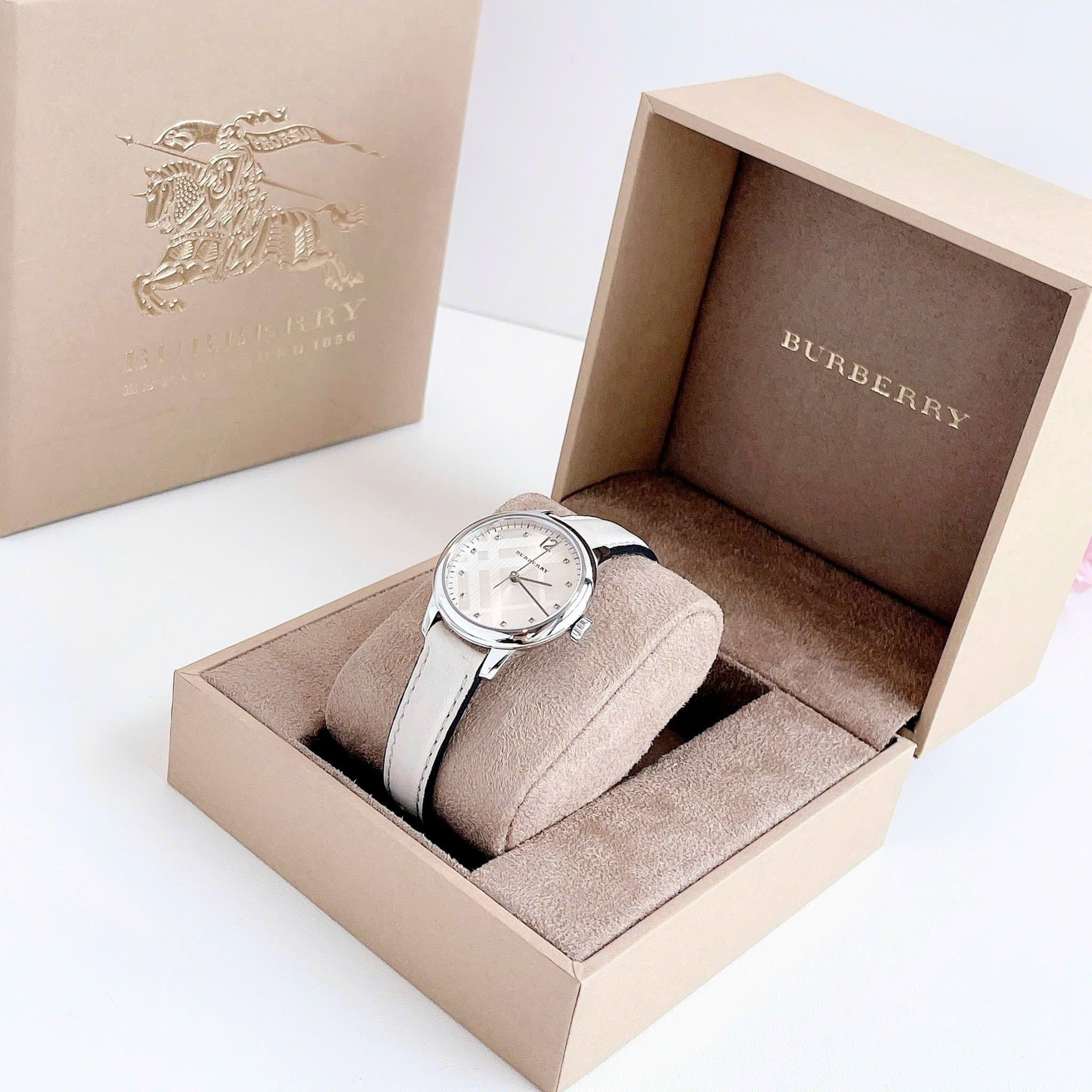 Đồng Hồ Burberry The Classic Round |Nữ Giới |Silver |Dây Da Trắng |Máy Pin (Quartz) |Size 32mm |donghogiatot.vn